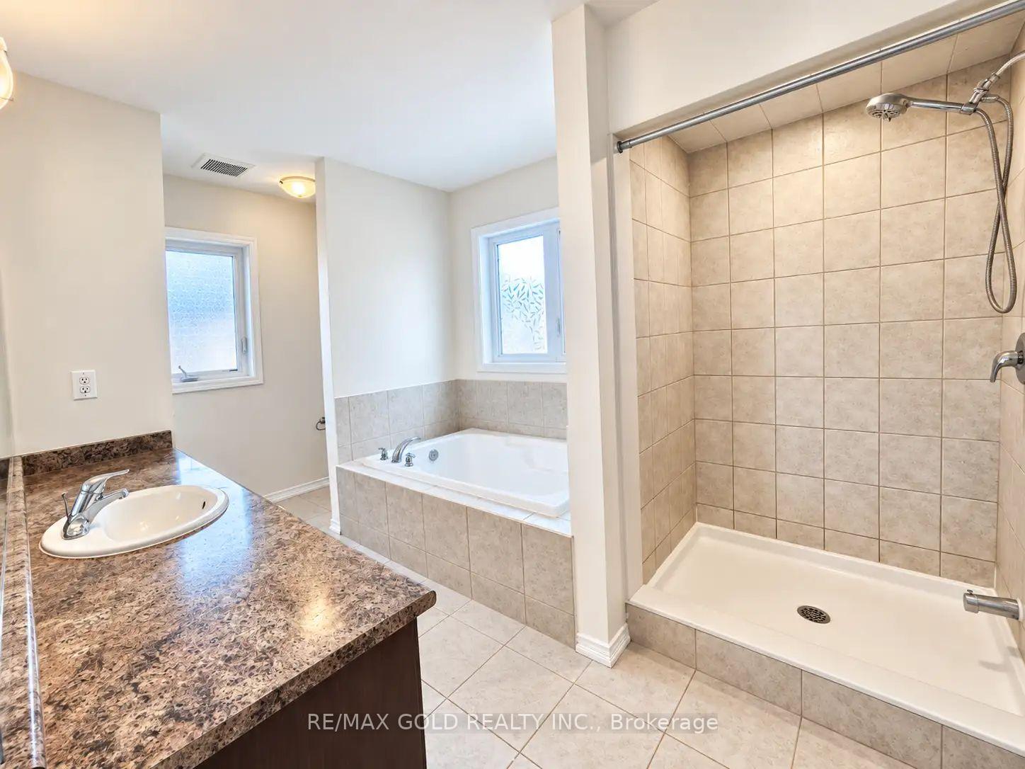 Photo 16 of 26 Alexandra Drive, Thorold, Hurricane/Merrittville — HOMEH