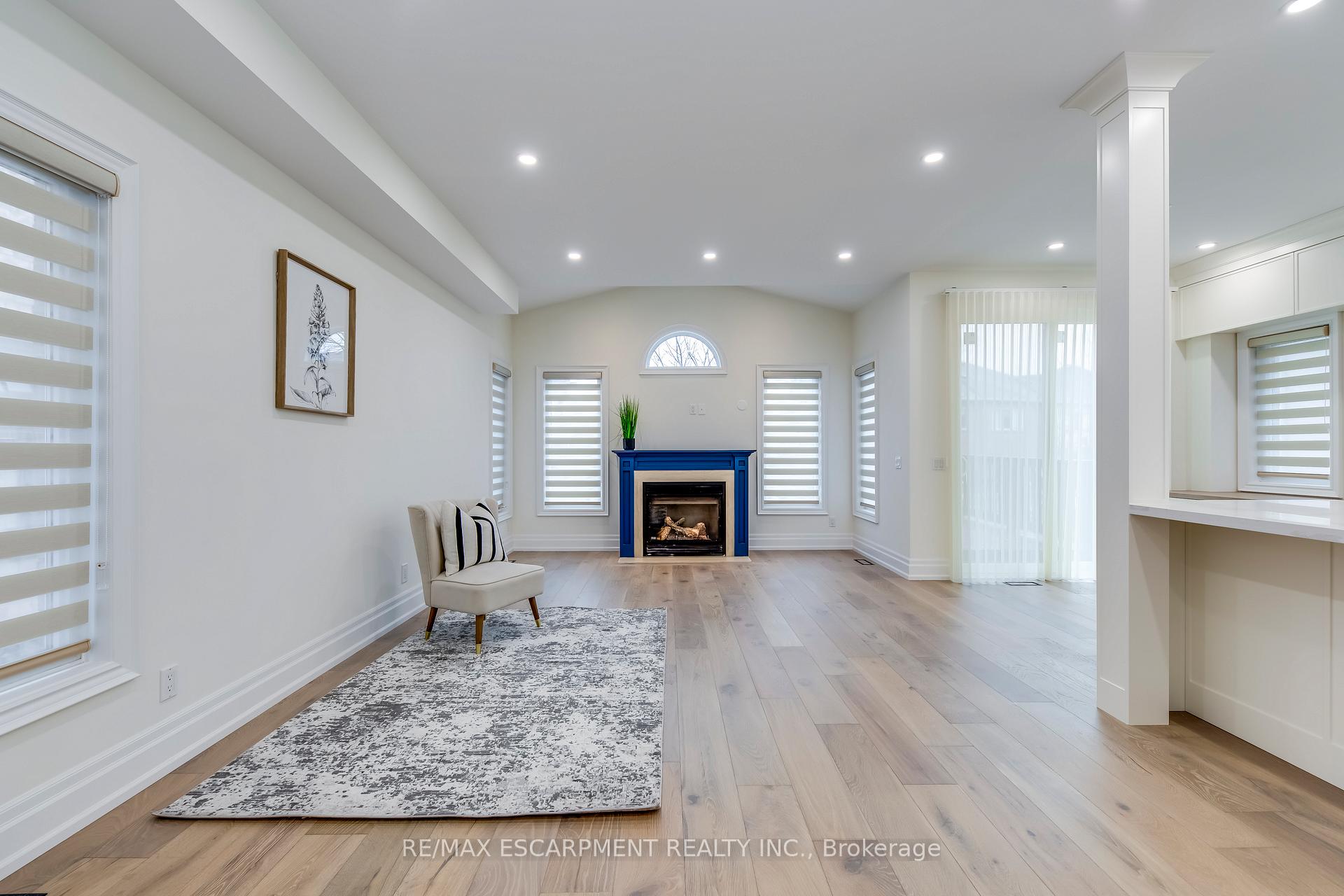 Photo 6 of 2364 Hilda Drive, Oakville, Joshua Creek — HOMEH