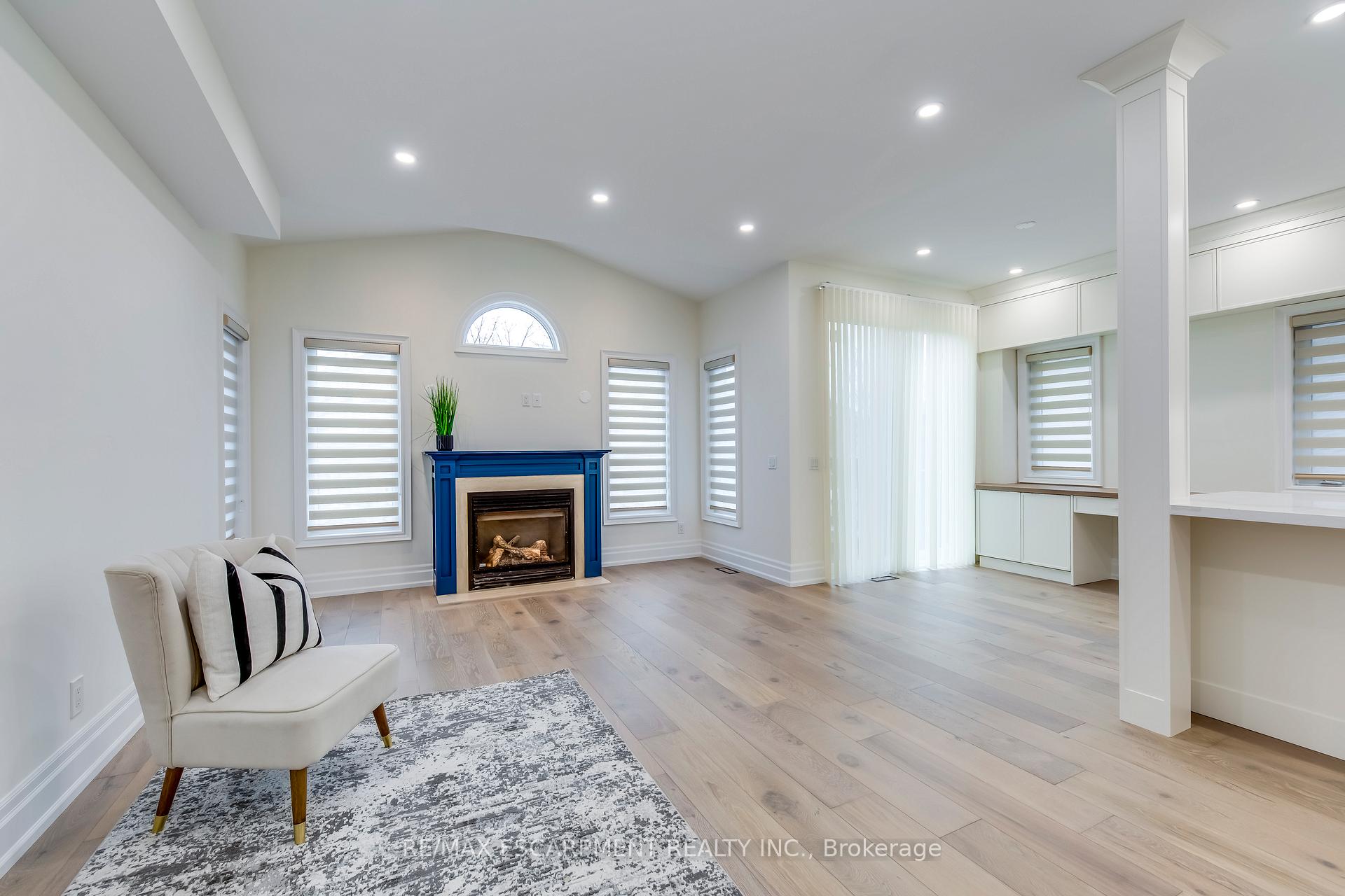 Photo 7 of 2364 Hilda Drive, Oakville, Joshua Creek — HOMEH