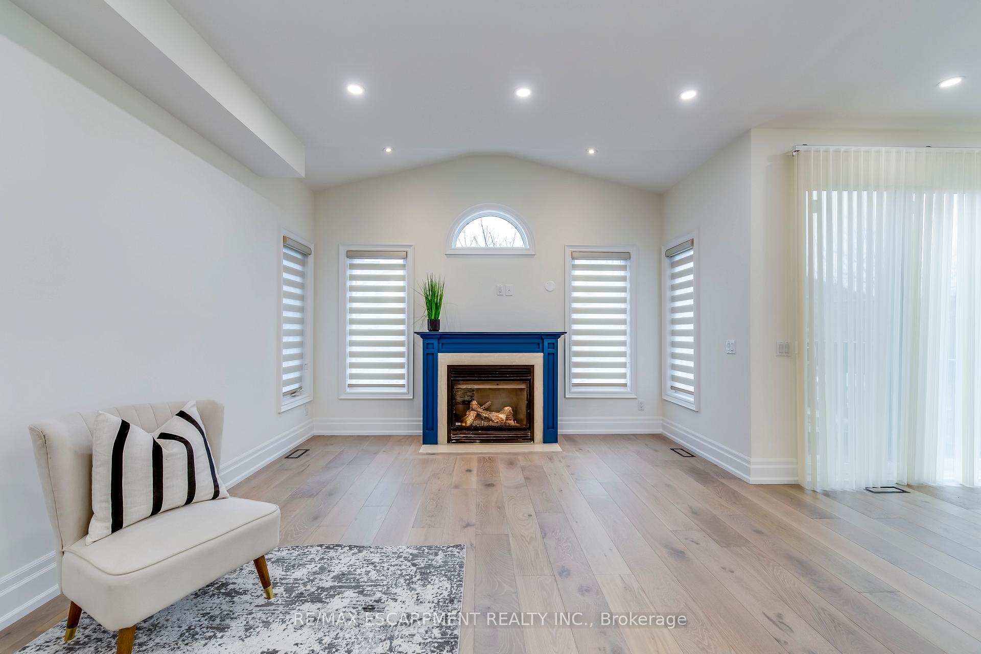 Photo 8 of 2364 Hilda Drive, Oakville, Joshua Creek — HOMEH