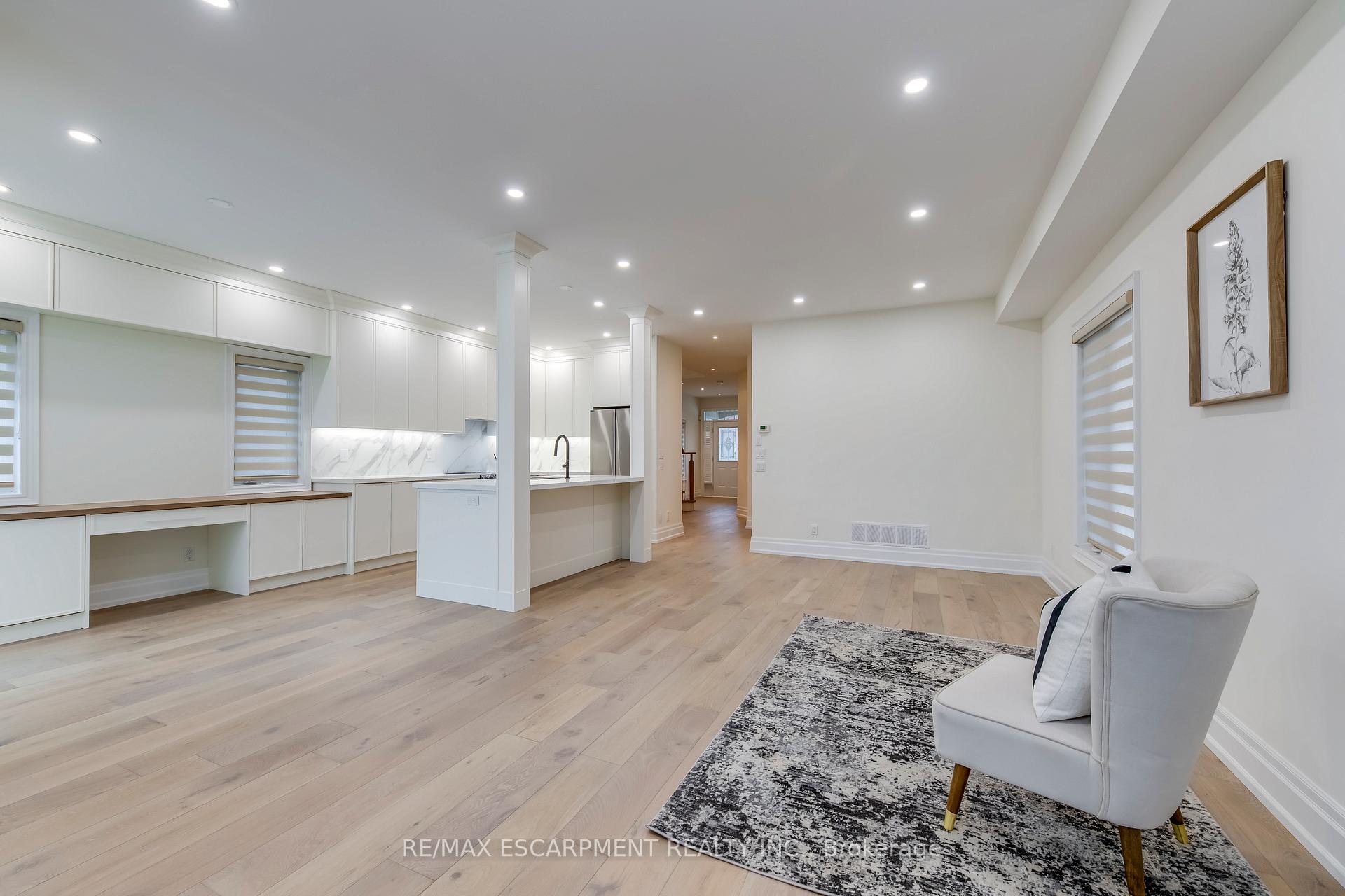 Photo 10 of 2364 Hilda Drive, Oakville, Joshua Creek — HOMEH