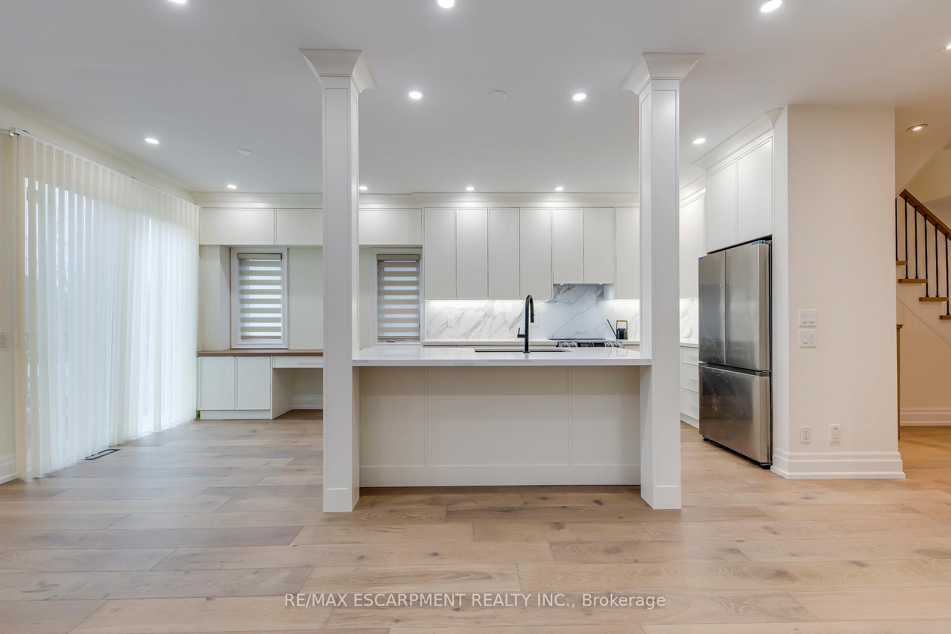 Photo 11 of 2364 Hilda Drive, Oakville, Joshua Creek — HOMEH