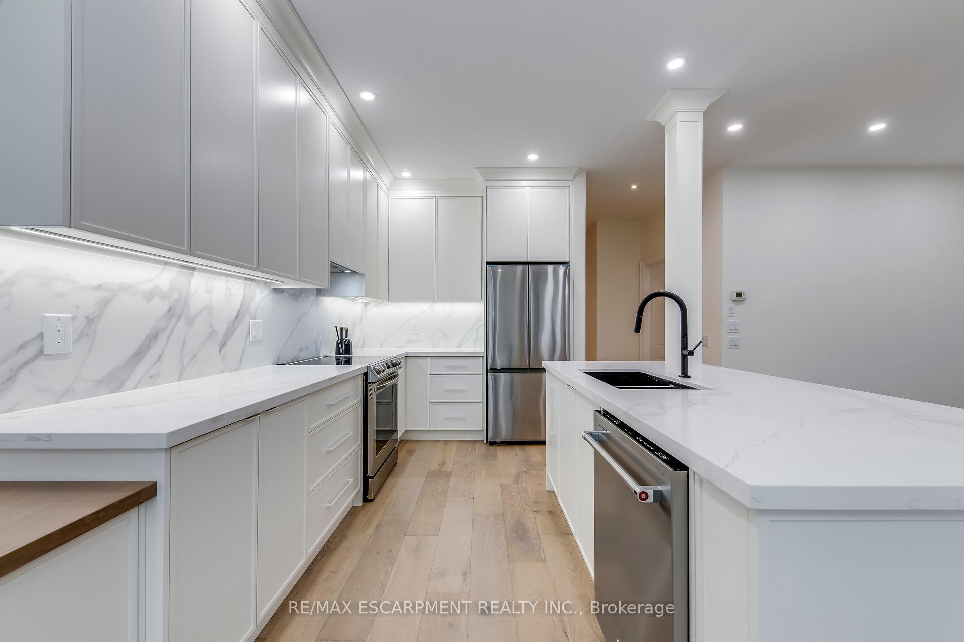 Photo 13 of 2364 Hilda Drive, Oakville, Joshua Creek — HOMEH