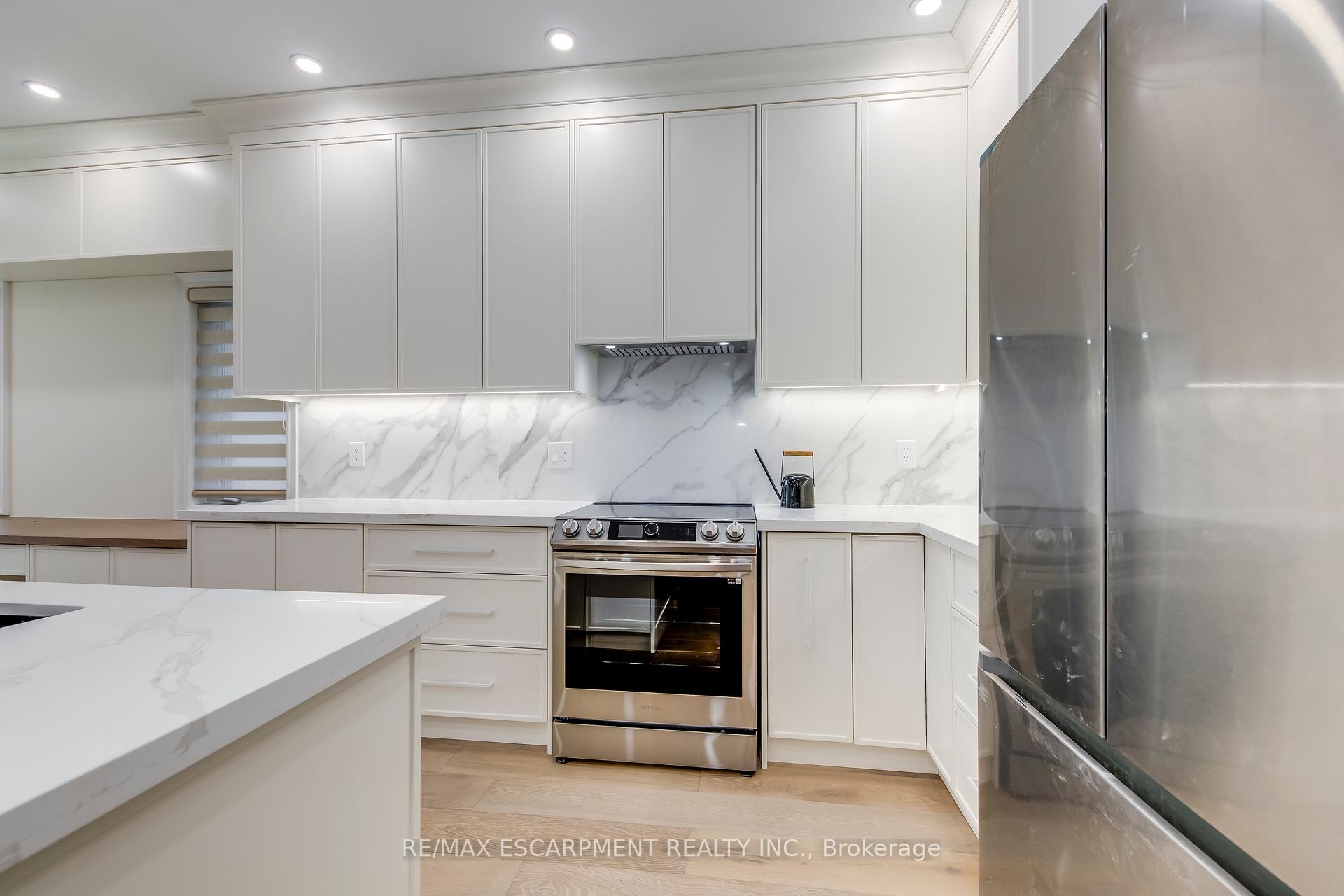 Photo 17 of 2364 Hilda Drive, Oakville, Joshua Creek — HOMEH