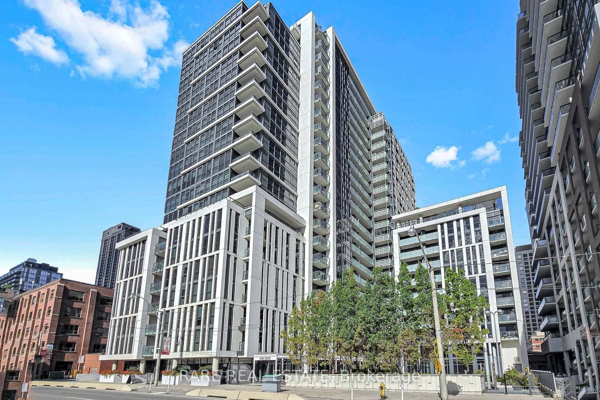 Photo of Unit 512, 400 Adelaide Street E