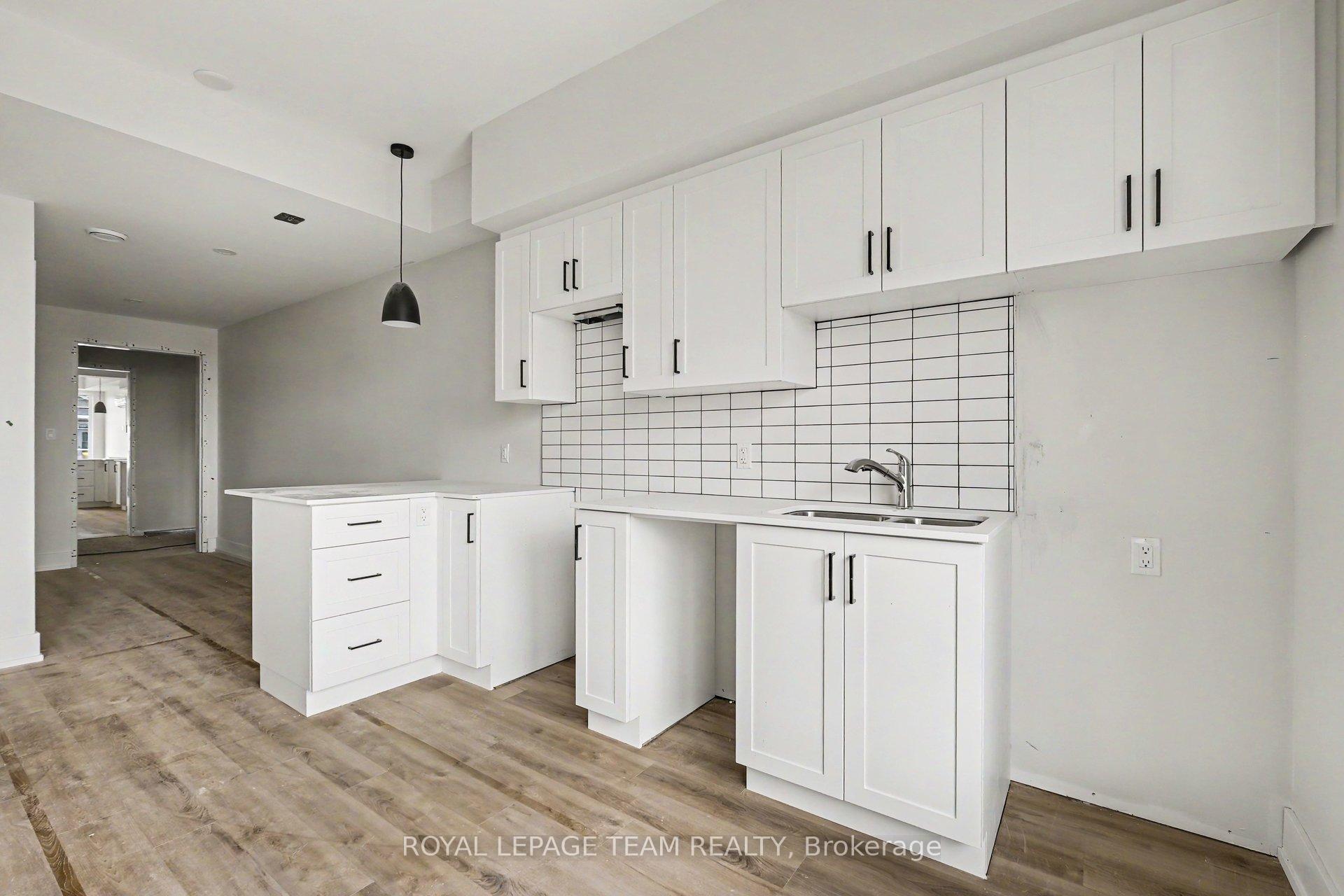 Photo 9 of Unit 105, 5876 COUNTY Rd #19, North Grenville, Kemptville — HOMEH