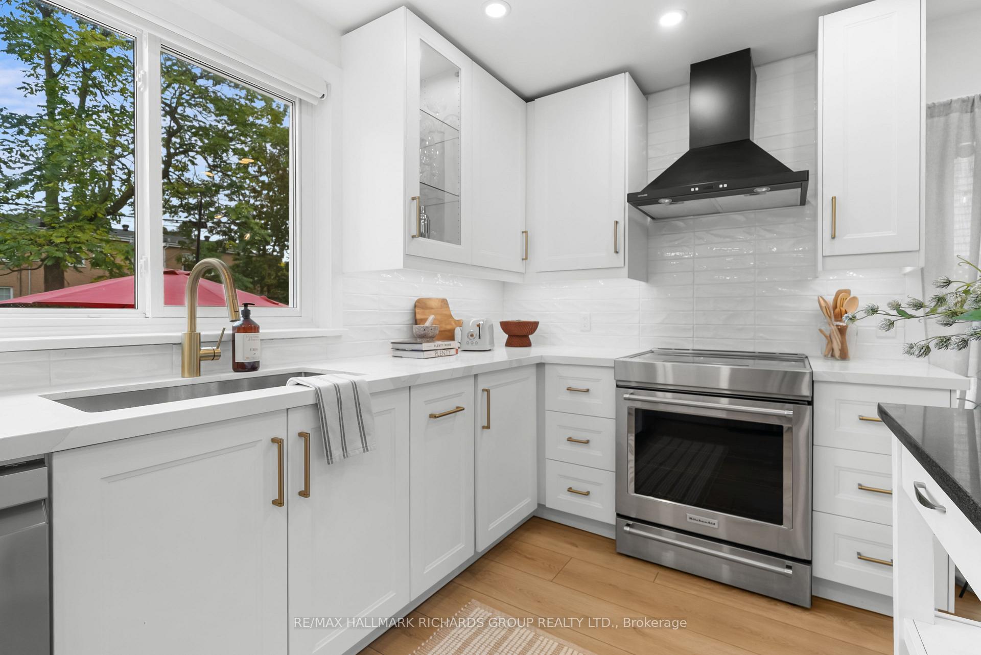 Photo 12 of 87 Rhodes Avenue, Toronto, Greenwood-Coxwell — HOMEH