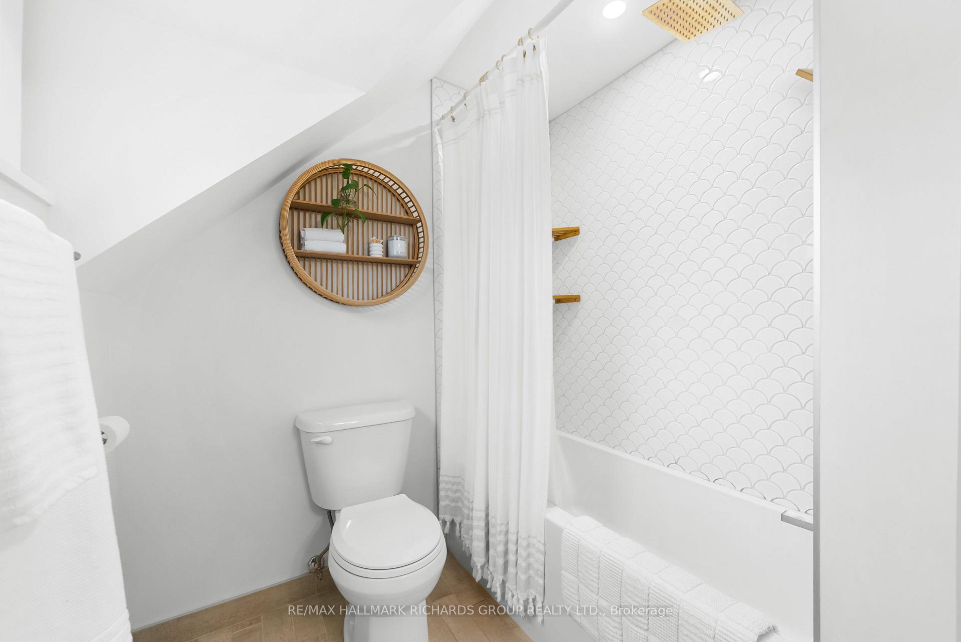 Photo 16 of 87 Rhodes Avenue, Toronto, Greenwood-Coxwell — HOMEH