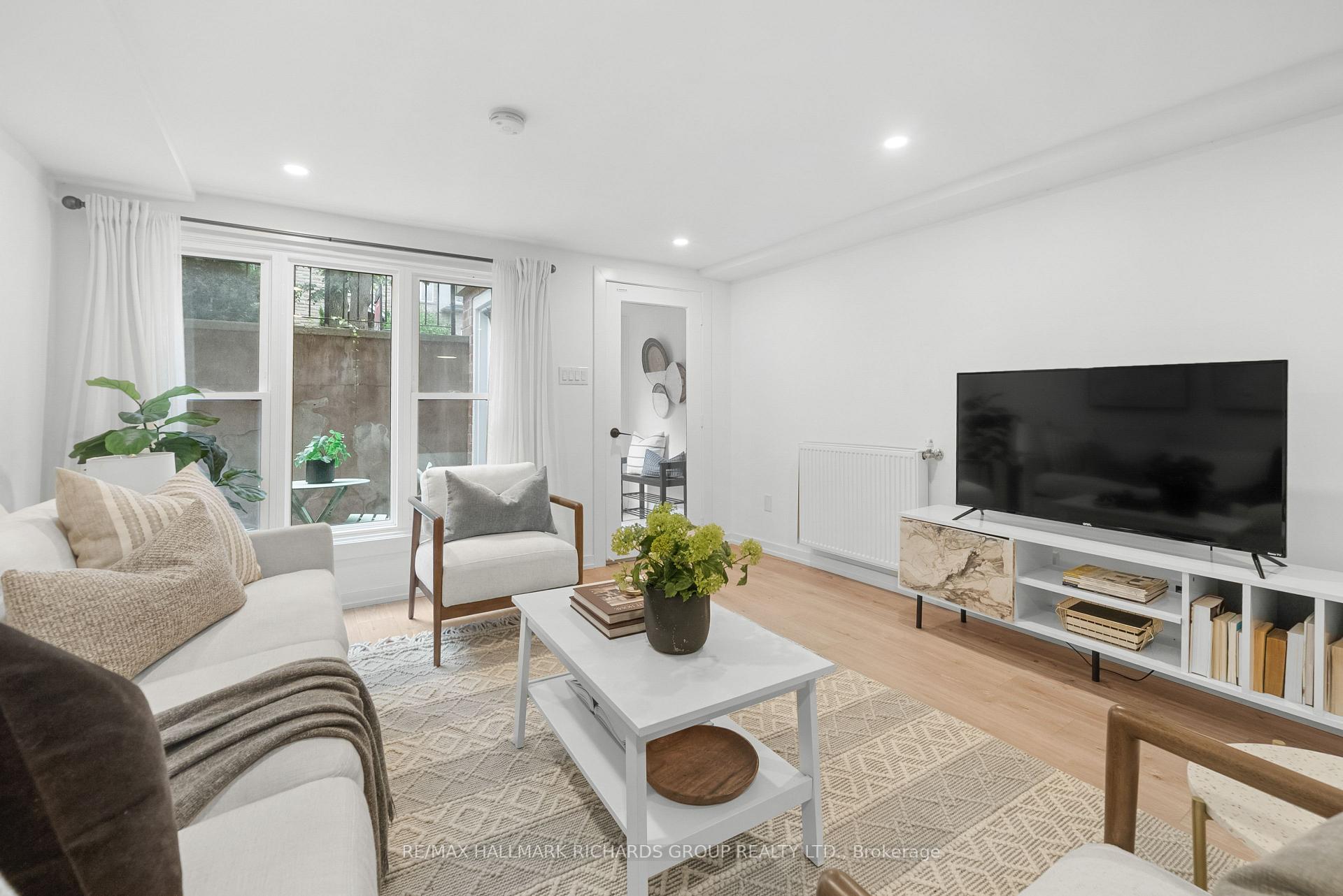 Photo 30 of 87 Rhodes Avenue, Toronto, Greenwood-Coxwell — HOMEH
