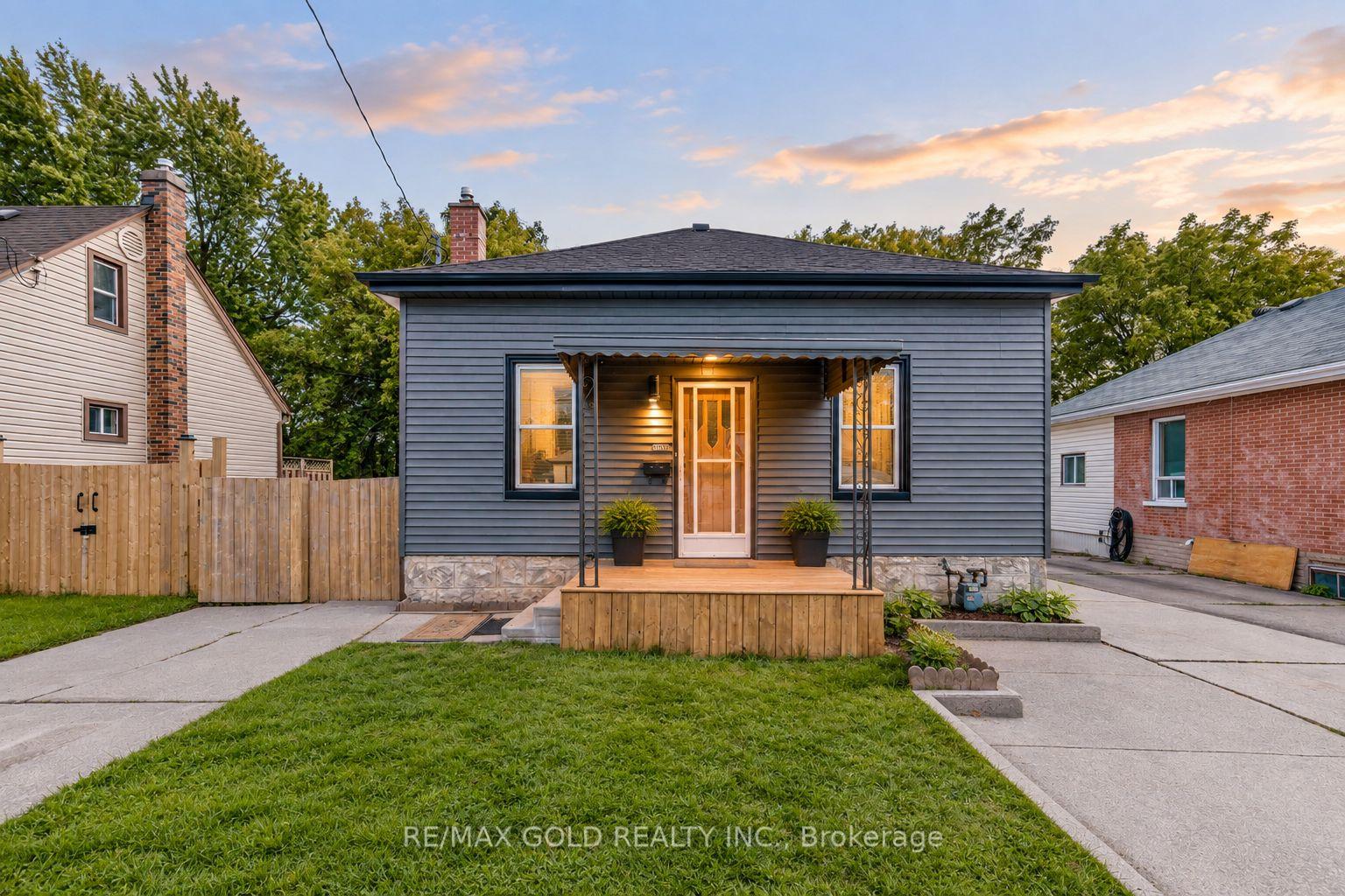 Photo 1 of 108 Norfolk Avenue, Cambridge, Elgin Park/Coronation — HOMEH