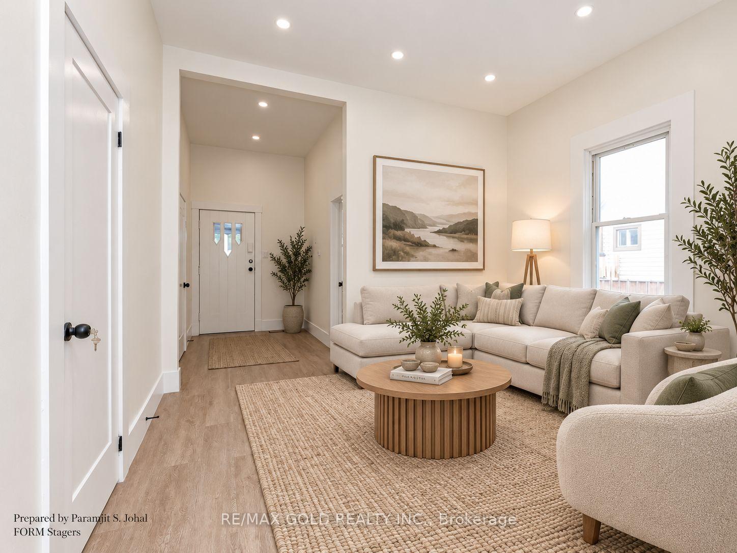 Photo 8 of 108 Norfolk Avenue, Cambridge, Elgin Park/Coronation — HOMEH