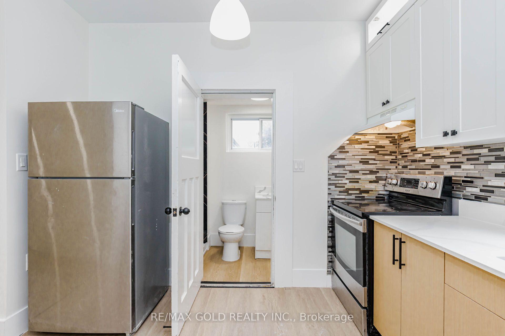 Photo 17 of 108 Norfolk Avenue, Cambridge, Elgin Park/Coronation — HOMEH