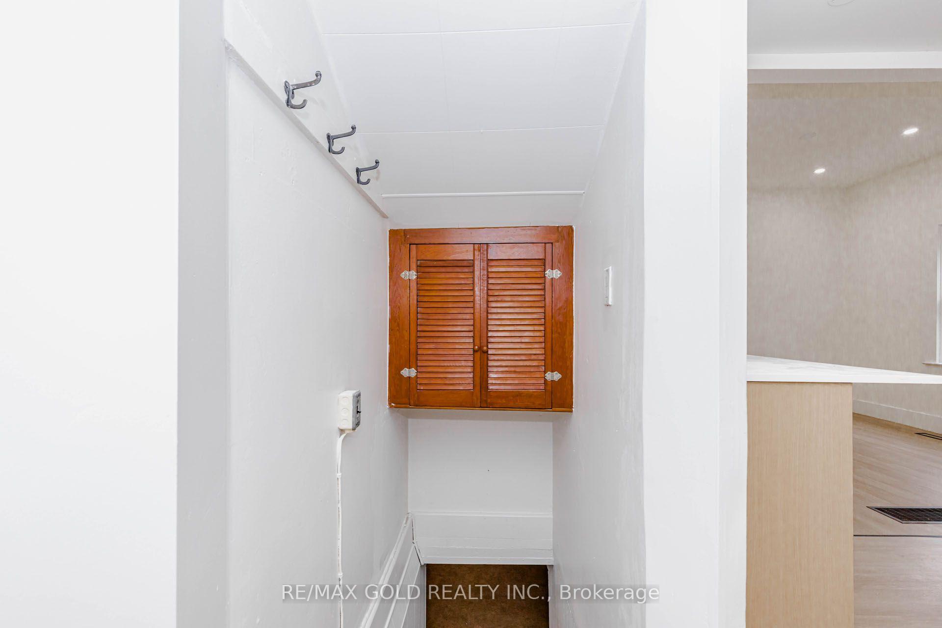 Photo 34 of 108 Norfolk Avenue, Cambridge, Elgin Park/Coronation — HOMEH