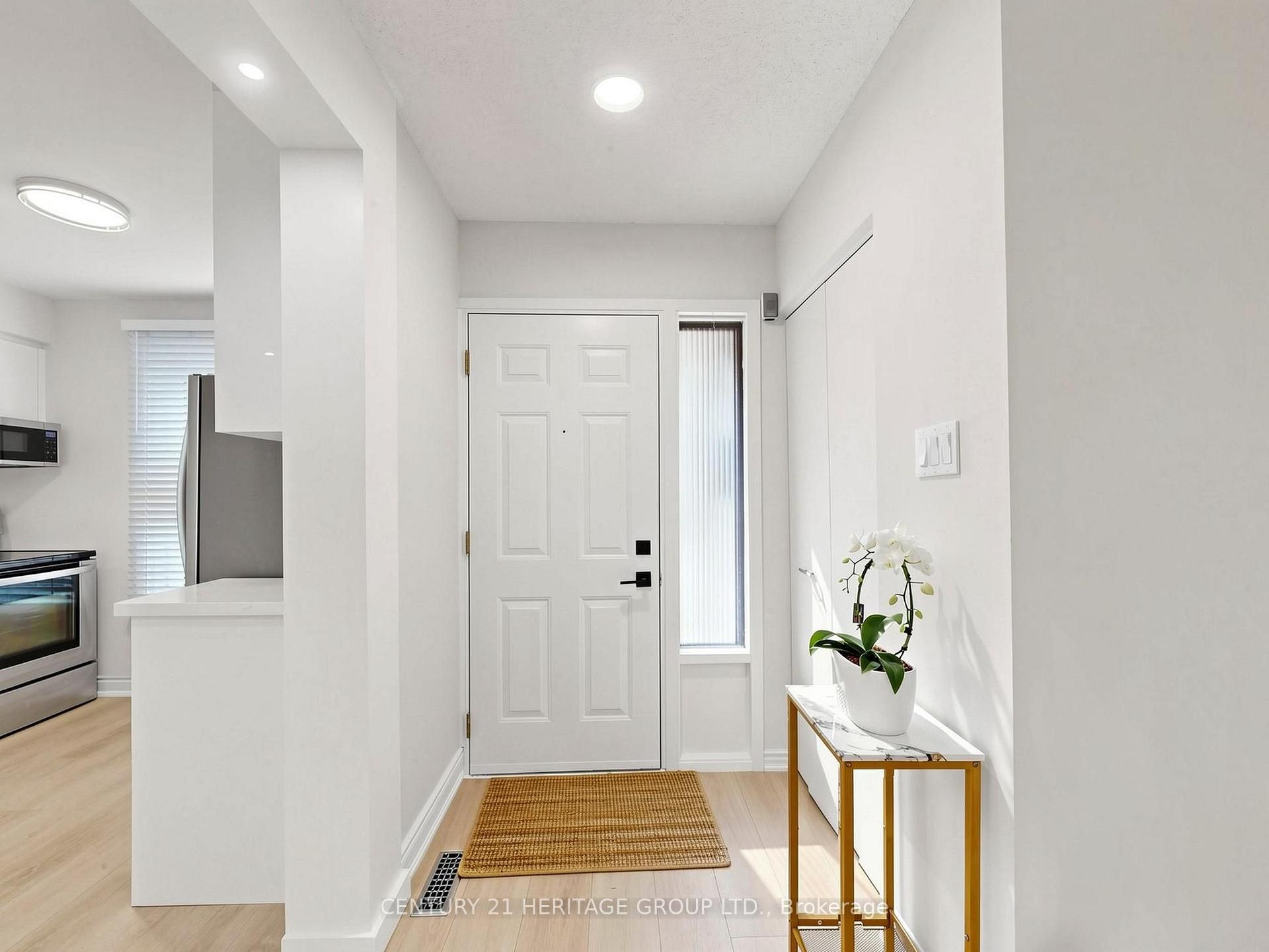 Photo 3 of Unit 25, 189 Springhead Gardens, Richmond Hill, North Richvale — HOMEH