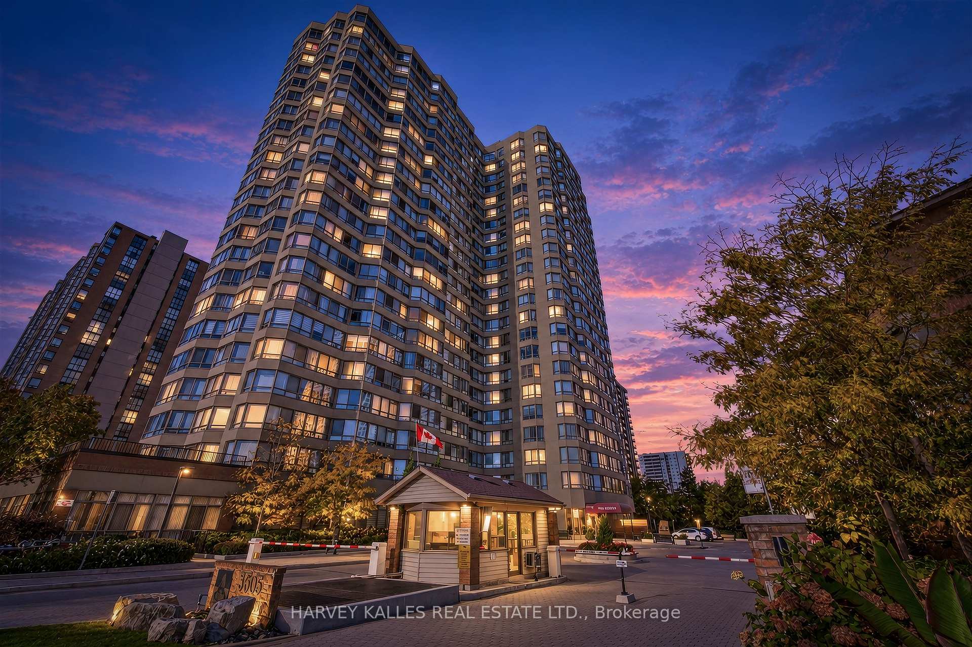 Photo 3 of Unit PH4, 3605 Kariya Drive, Mississauga, City Centre — HOMEH