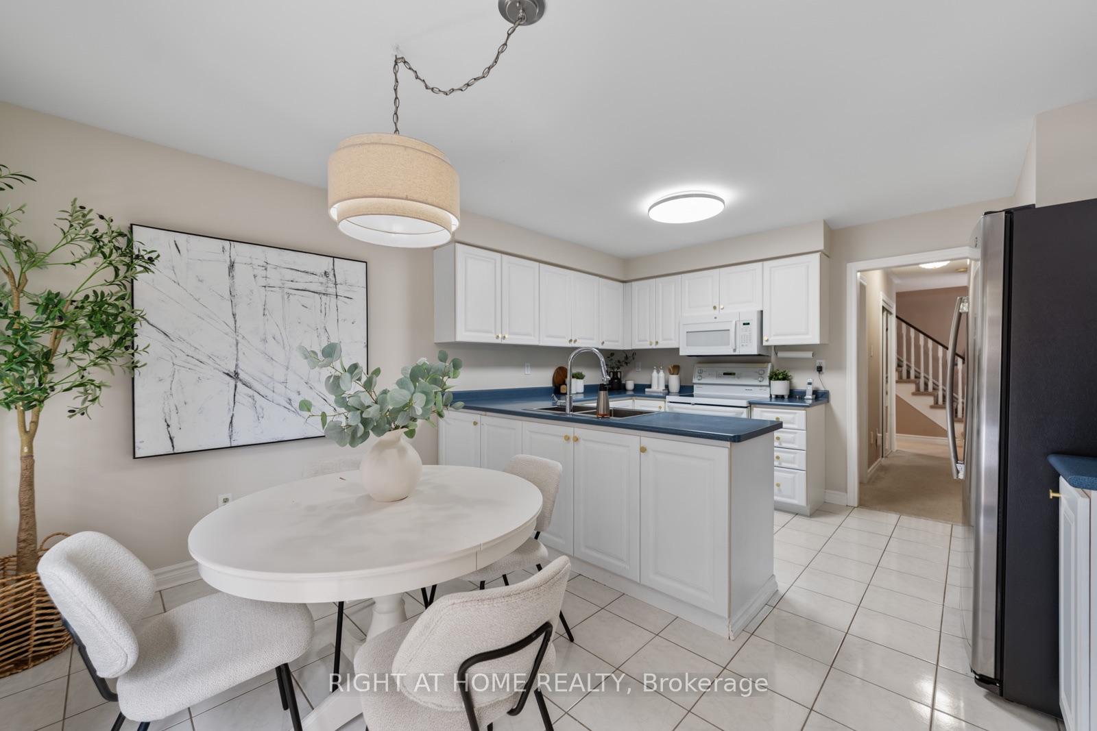 Photo 12 of 5954 Hemingway Road, Mississauga, Central Erin Mills — HOMEH