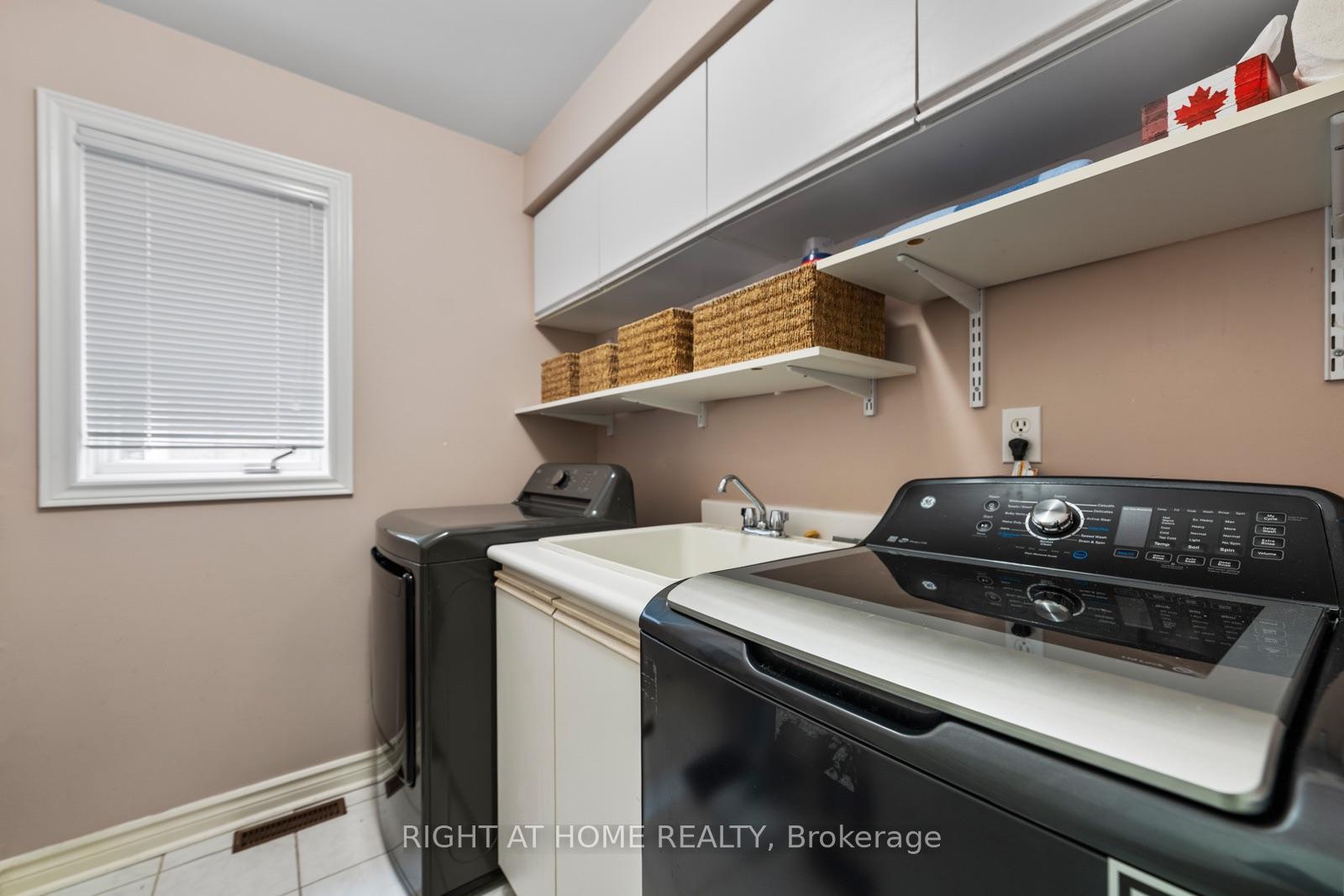Photo 15 of 5954 Hemingway Road, Mississauga, Central Erin Mills — HOMEH