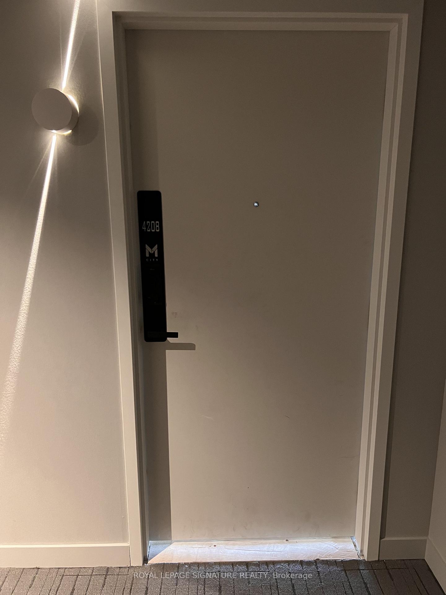 Photo 5 of Unit 4208, 3883 Quartz Road, Mississauga, City Centre — HOMEH