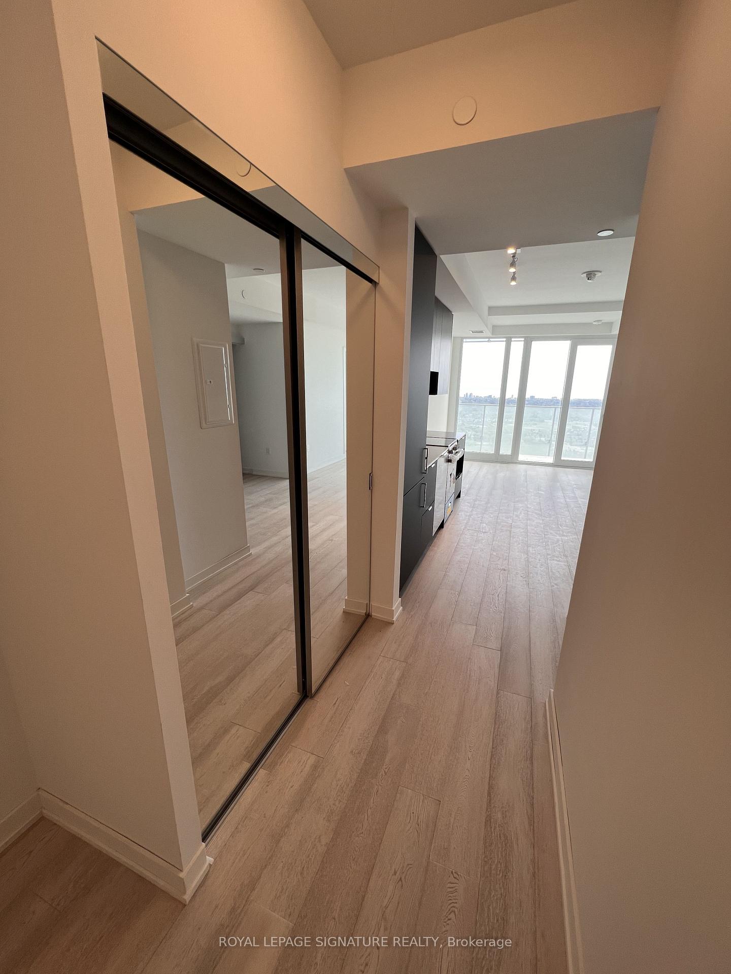 Photo 7 of Unit 4208, 3883 Quartz Road, Mississauga, City Centre — HOMEH
