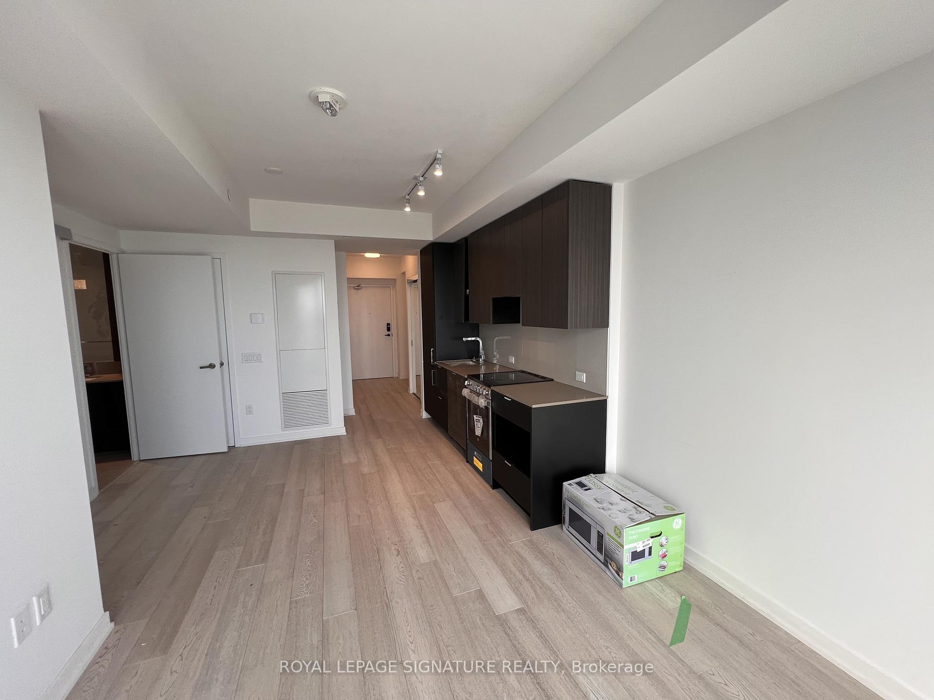 Photo 12 of Unit 4208, 3883 Quartz Road, Mississauga, City Centre — HOMEH