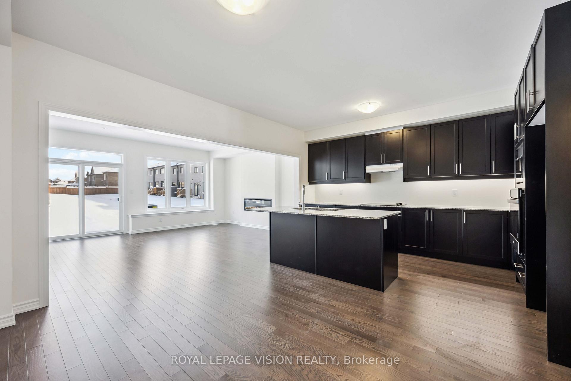 Photo 6 of 48 Mountainside Crescent, Whitby, Rolling Acres — HOMEH
