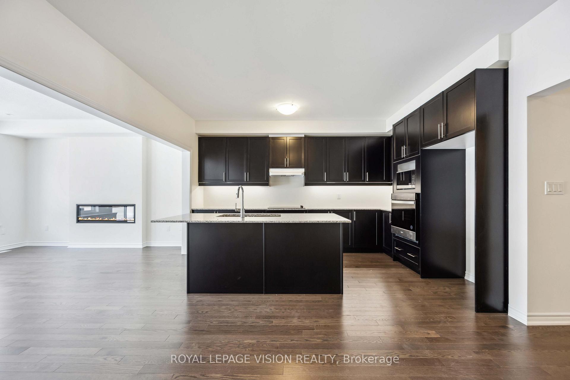 Photo 7 of 48 Mountainside Crescent, Whitby, Rolling Acres — HOMEH