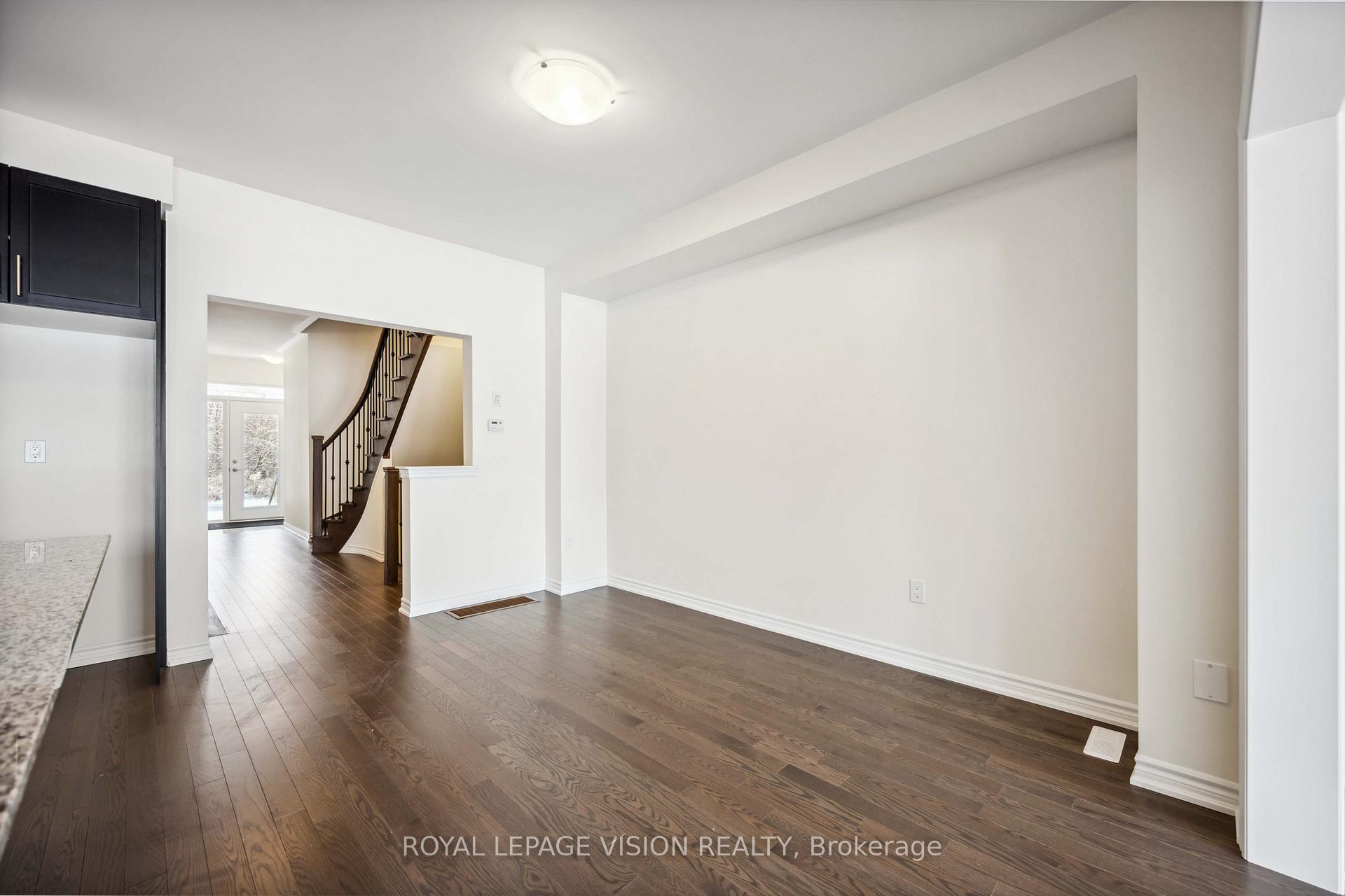 Photo 8 of 48 Mountainside Crescent, Whitby, Rolling Acres — HOMEH
