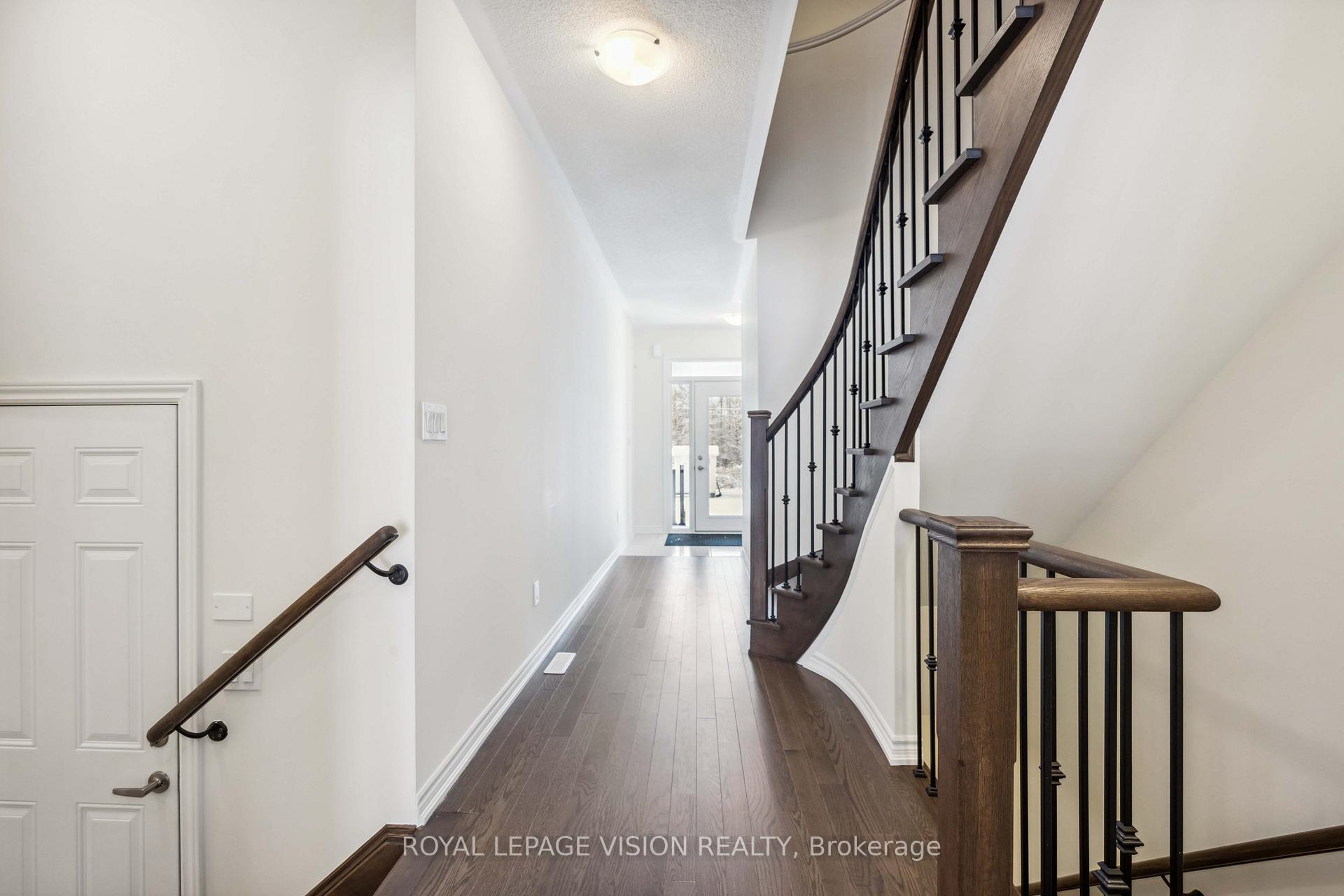 Photo 17 of 48 Mountainside Crescent, Whitby, Rolling Acres — HOMEH