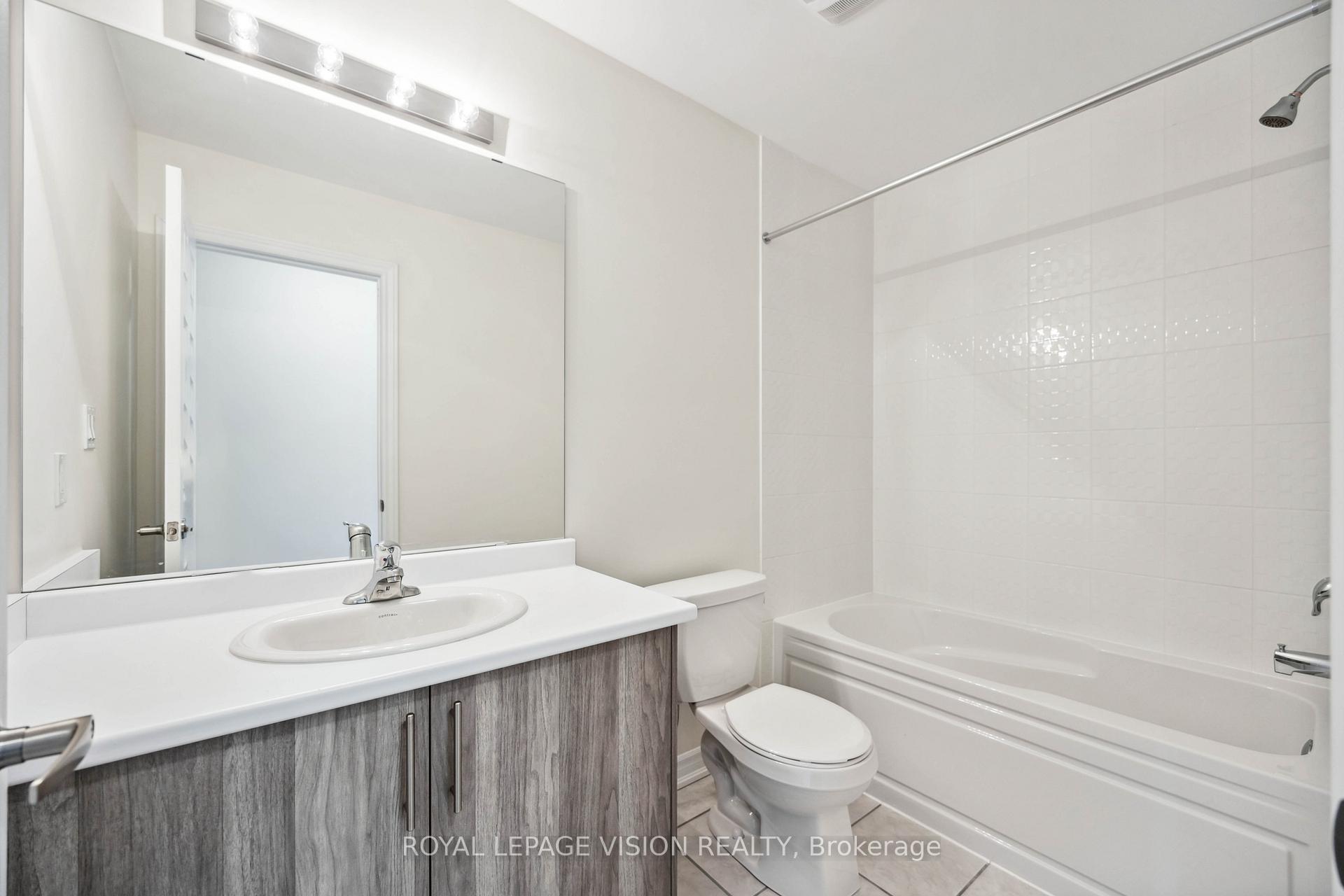 Photo 29 of 48 Mountainside Crescent, Whitby, Rolling Acres — HOMEH