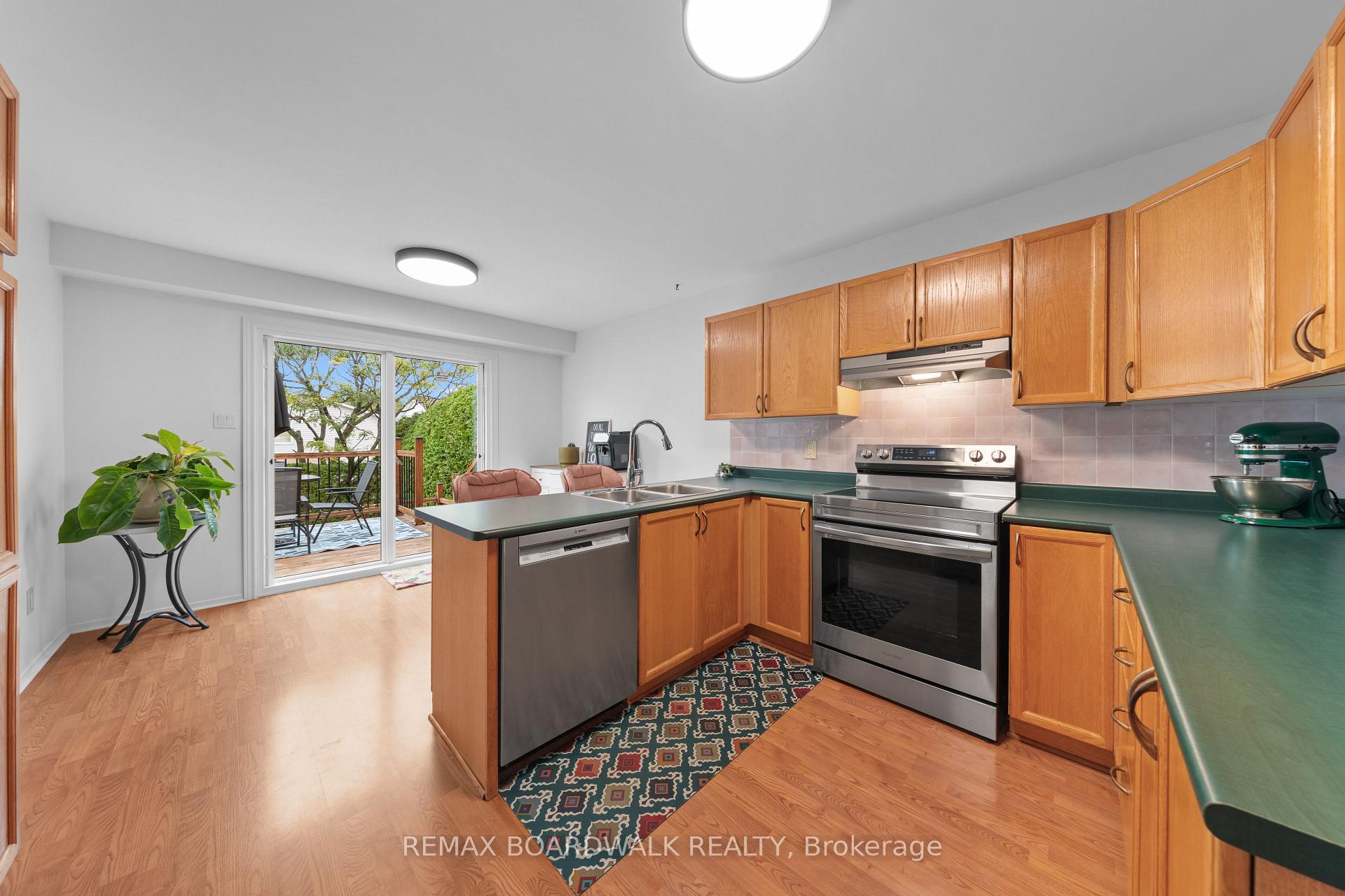 Photo 11 of 3 Moresby Drive, Ottawa, Kanata - Bridlewood — HOMEH