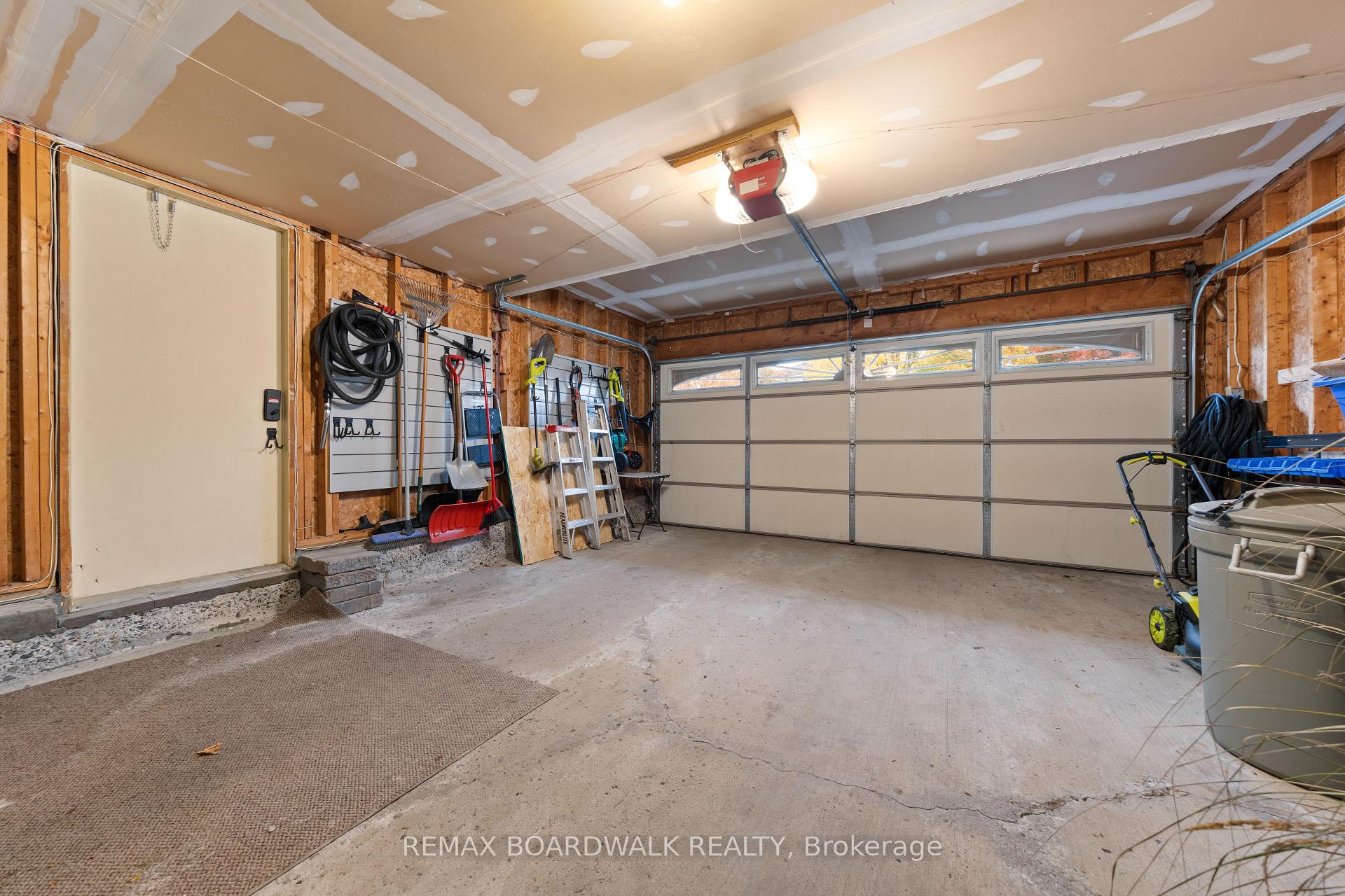 Photo 37 of 3 Moresby Drive, Ottawa, Kanata - Bridlewood — HOMEH