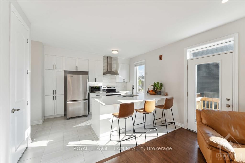 Photo 10 of 4118 Obsidian Street, Ottawa, Barrhaven - Half Moon Bay — HOMEH