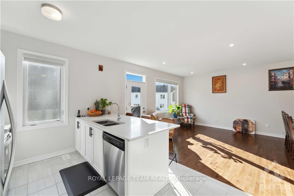 Photo 13 of 4118 Obsidian Street, Ottawa, Barrhaven - Half Moon Bay — HOMEH