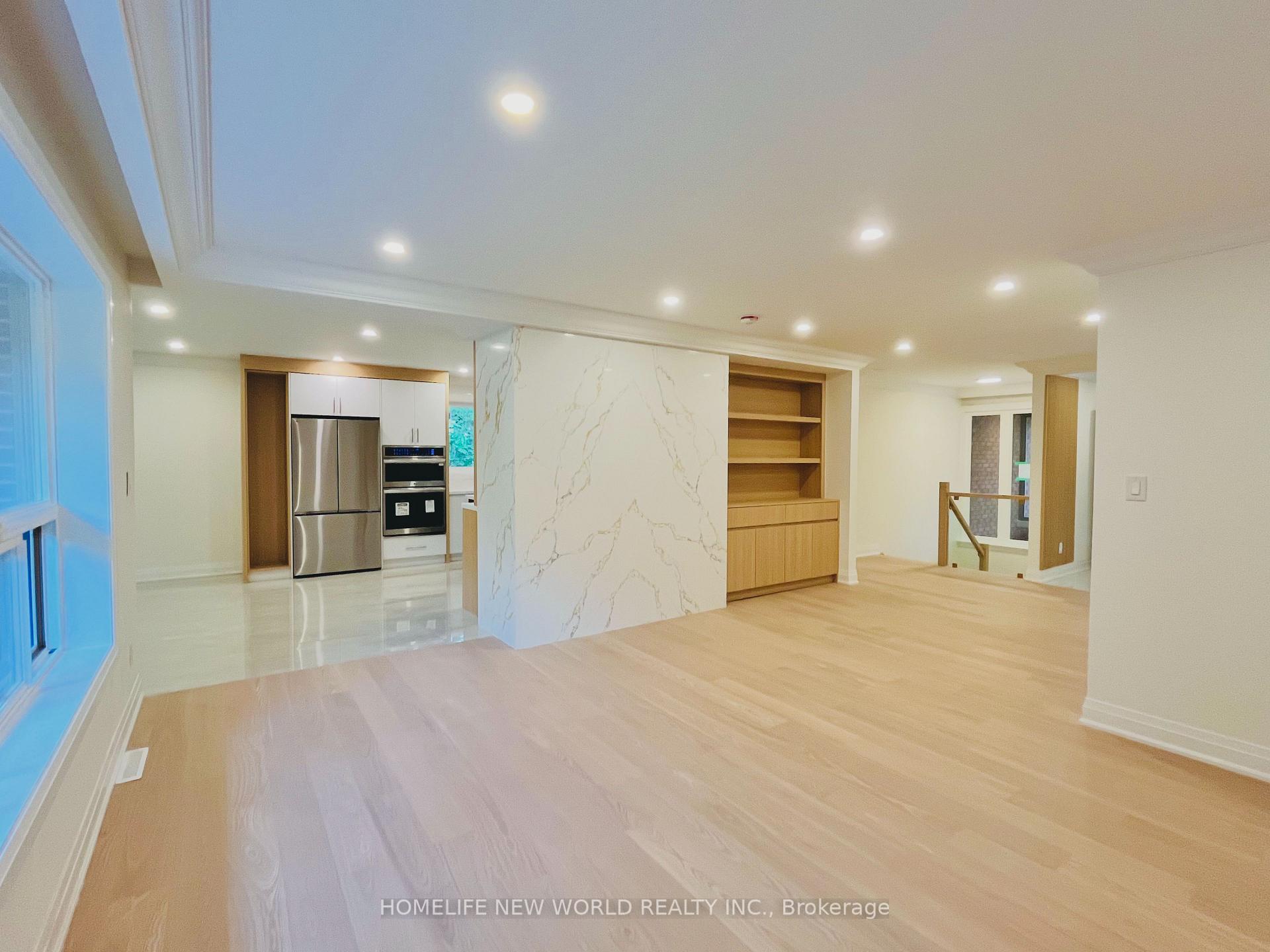 Photo 7 of 14 Rollscourt Drive, North York, St. Andrew-Windfields — HOMEH