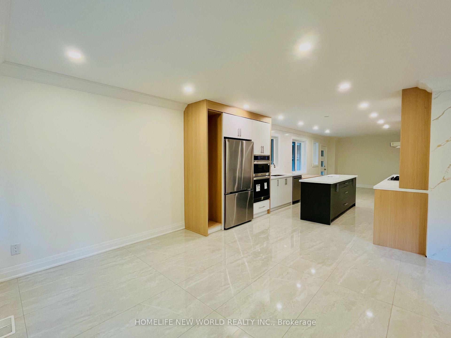 Photo 9 of 14 Rollscourt Drive, North York, St. Andrew-Windfields — HOMEH