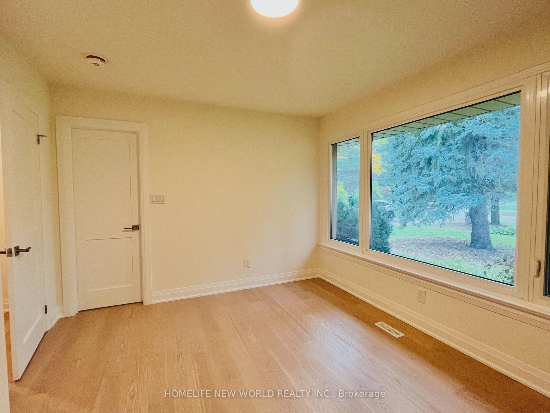 Photo 24 of 14 Rollscourt Drive, North York, St. Andrew-Windfields — HOMEH