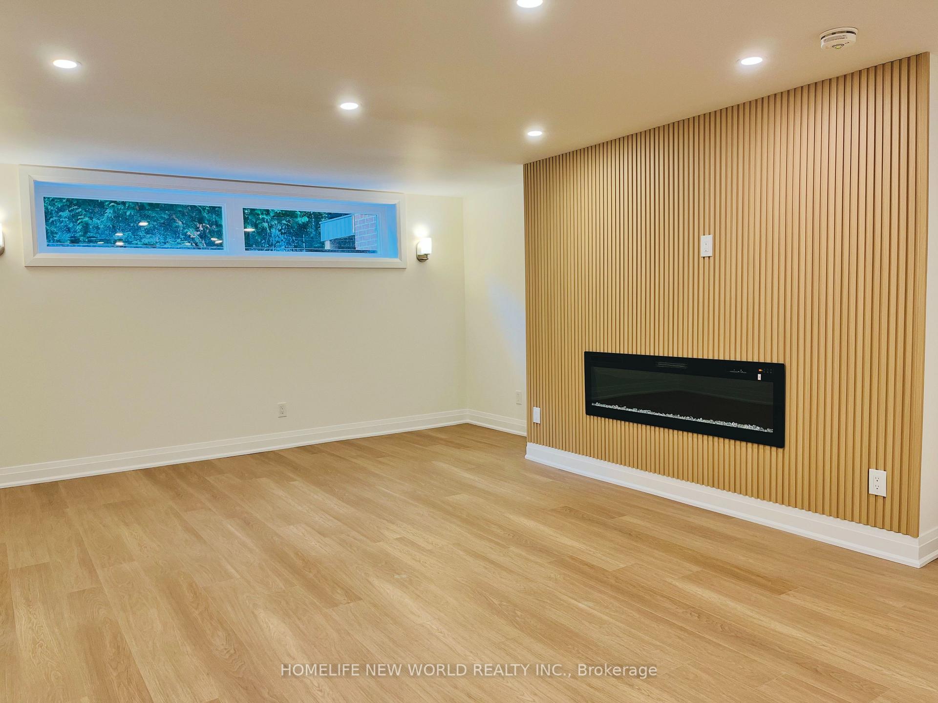 Photo 35 of 14 Rollscourt Drive, North York, St. Andrew-Windfields — HOMEH