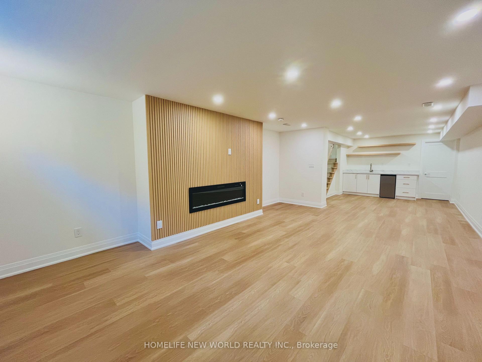 Photo 36 of 14 Rollscourt Drive, North York, St. Andrew-Windfields — HOMEH