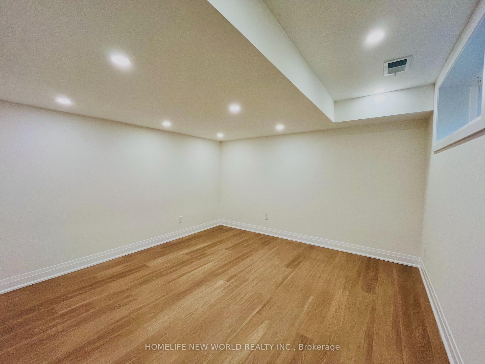 Photo 37 of 14 Rollscourt Drive, North York, St. Andrew-Windfields — HOMEH