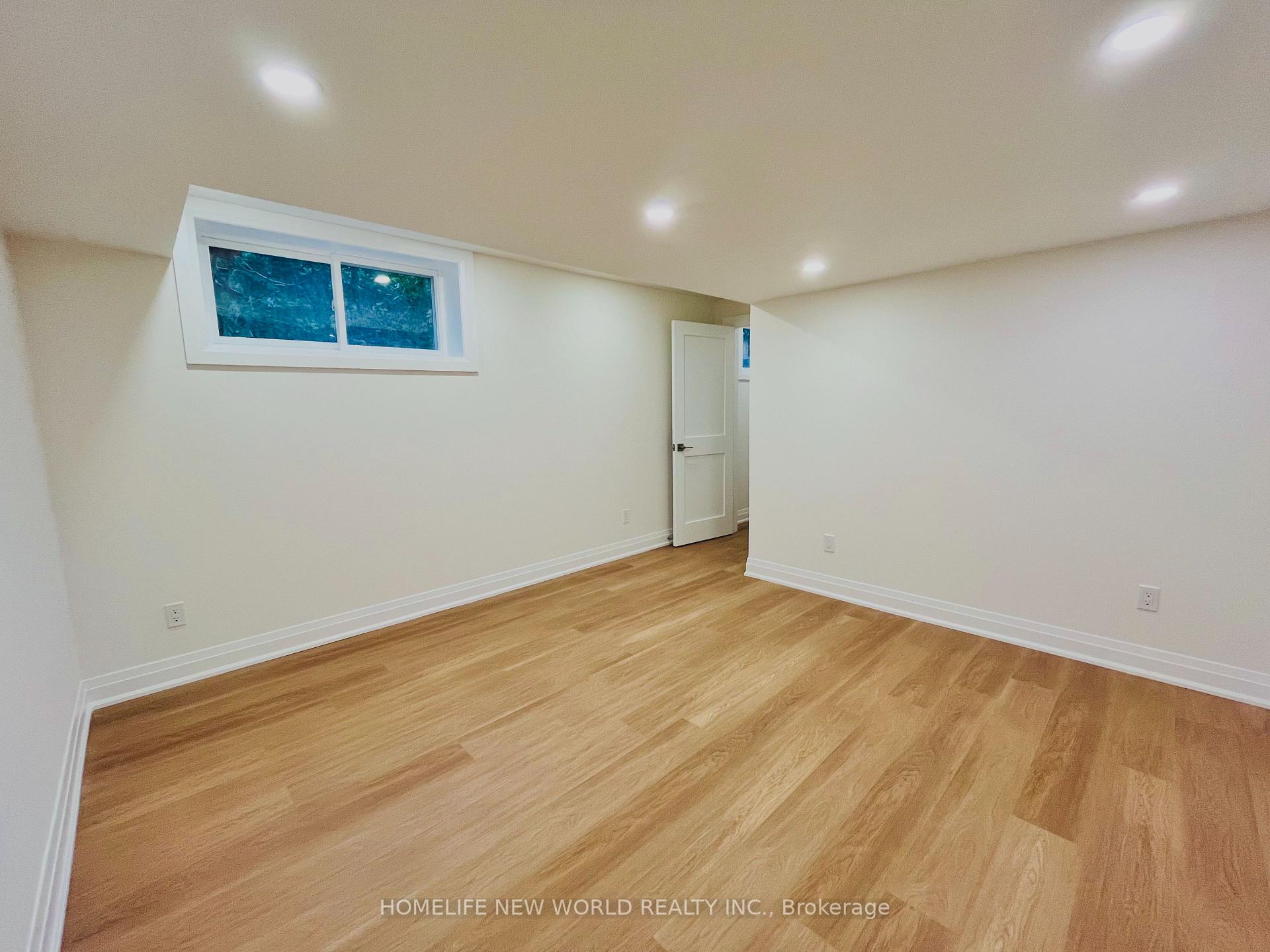 Photo 38 of 14 Rollscourt Drive, North York, St. Andrew-Windfields — HOMEH