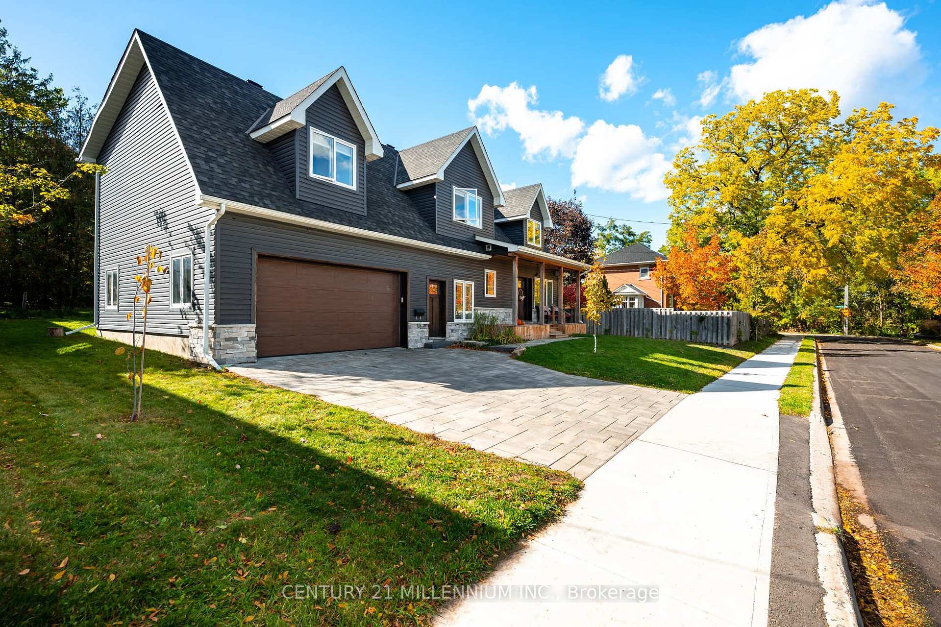 Photo 2 of 2 Amanda Street, Orangeville — HOMEH