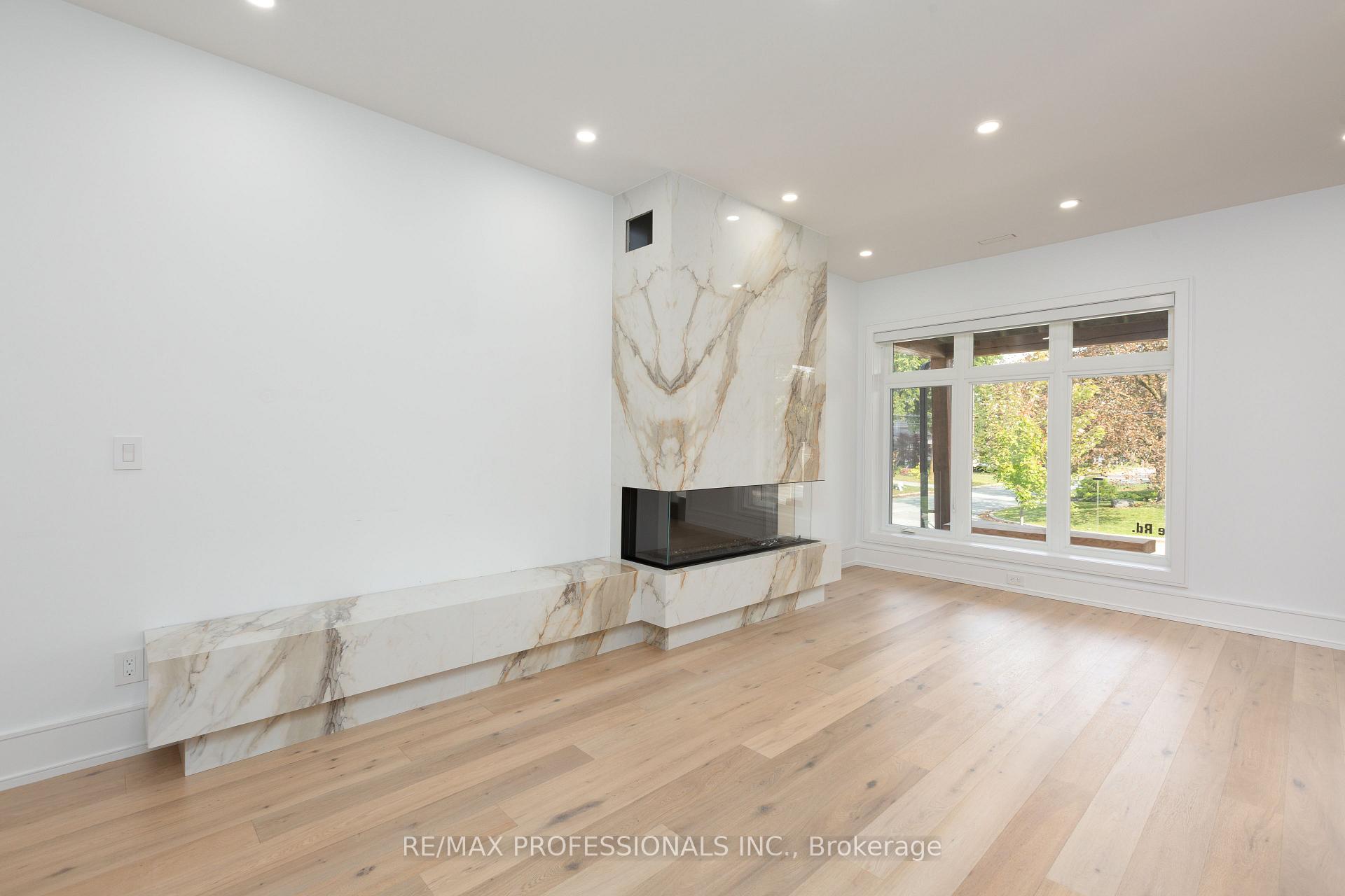 Photo 7 of 28 Martin Grove Road, Etobicoke, Islington-City Centre West — HOMEH