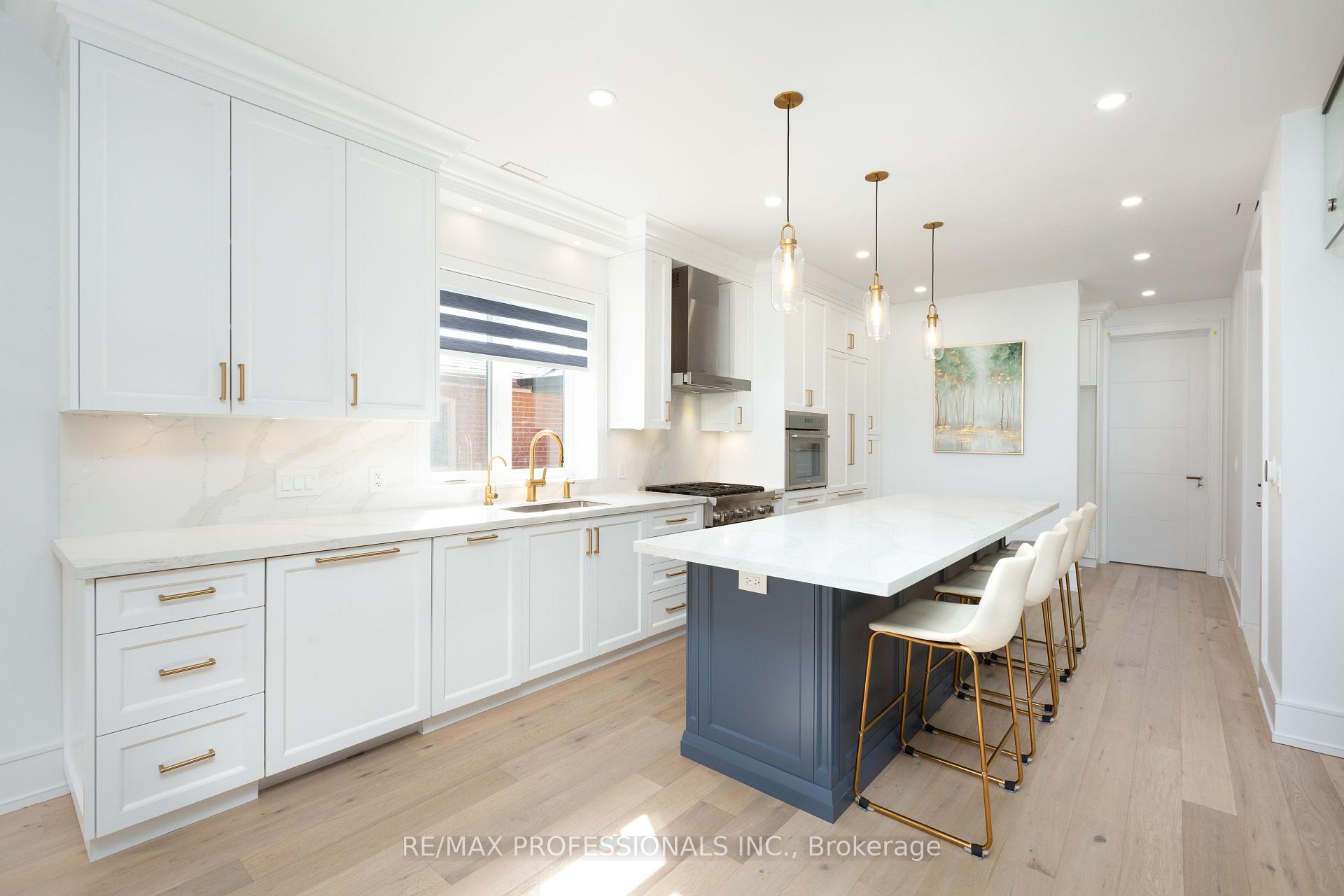 Photo 10 of 28 Martin Grove Road, Etobicoke, Islington-City Centre West — HOMEH