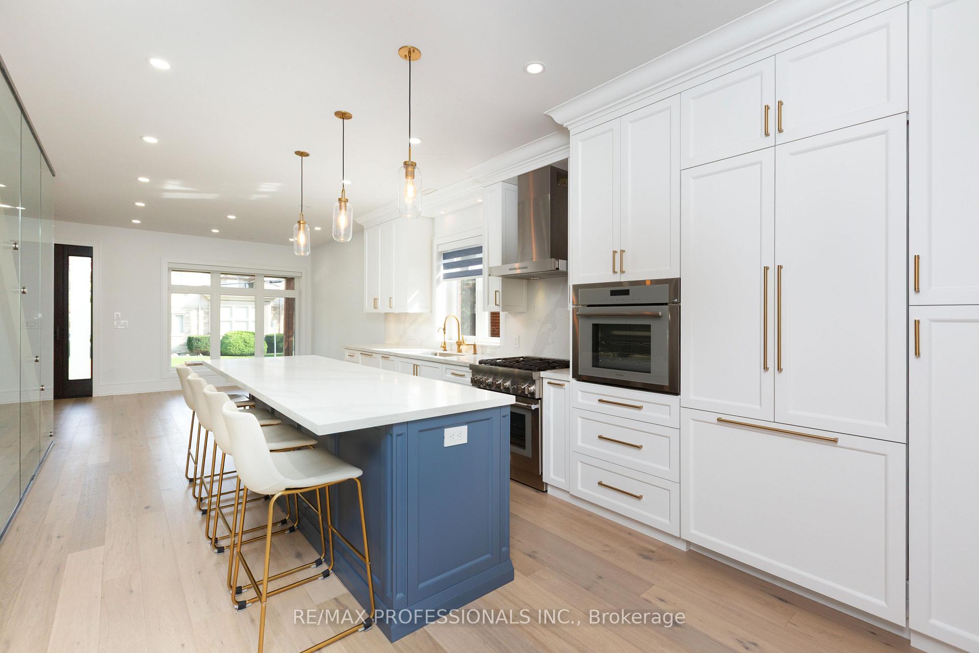 Photo 13 of 28 Martin Grove Road, Etobicoke, Islington-City Centre West — HOMEH