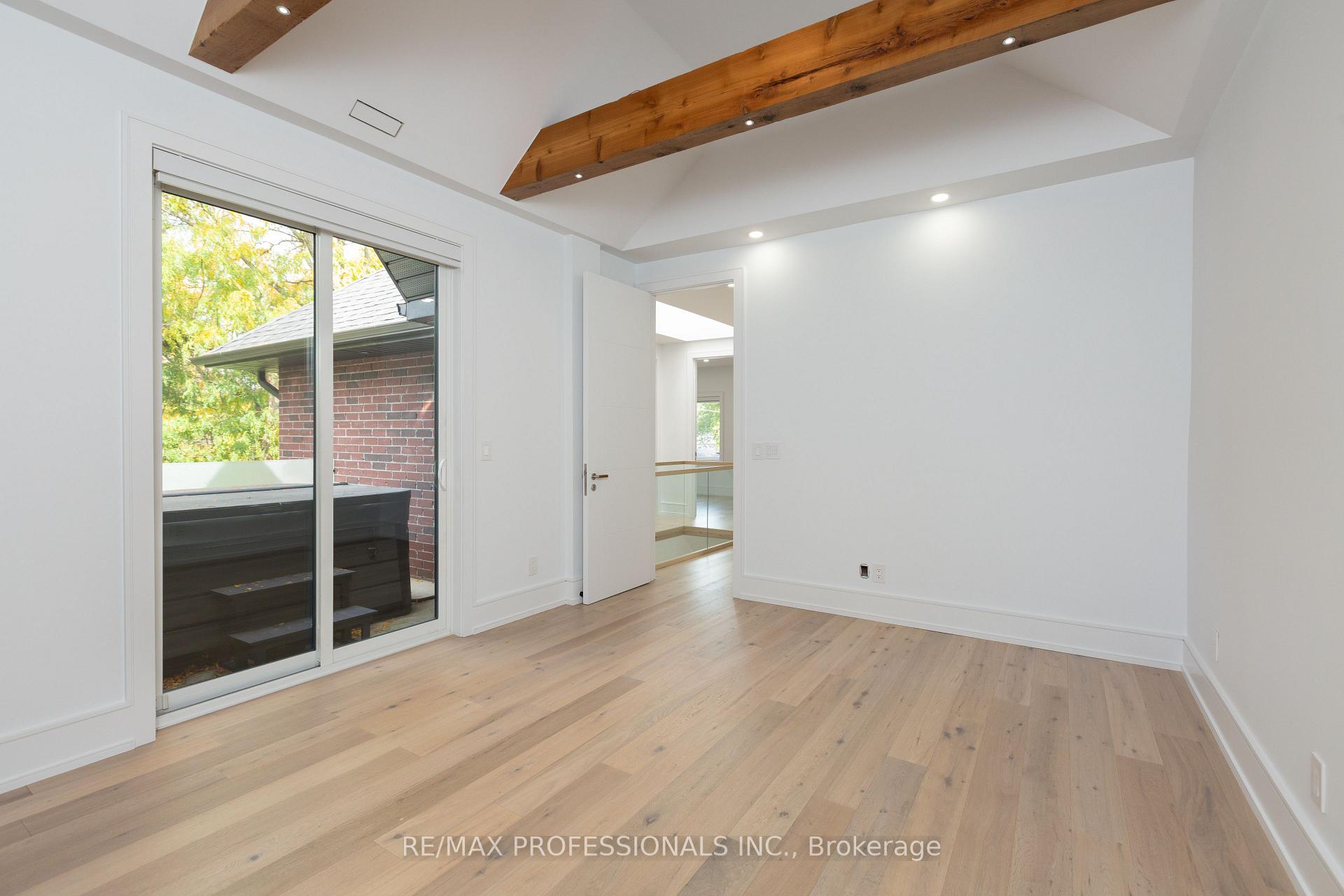 Photo 25 of 28 Martin Grove Road, Etobicoke, Islington-City Centre West — HOMEH