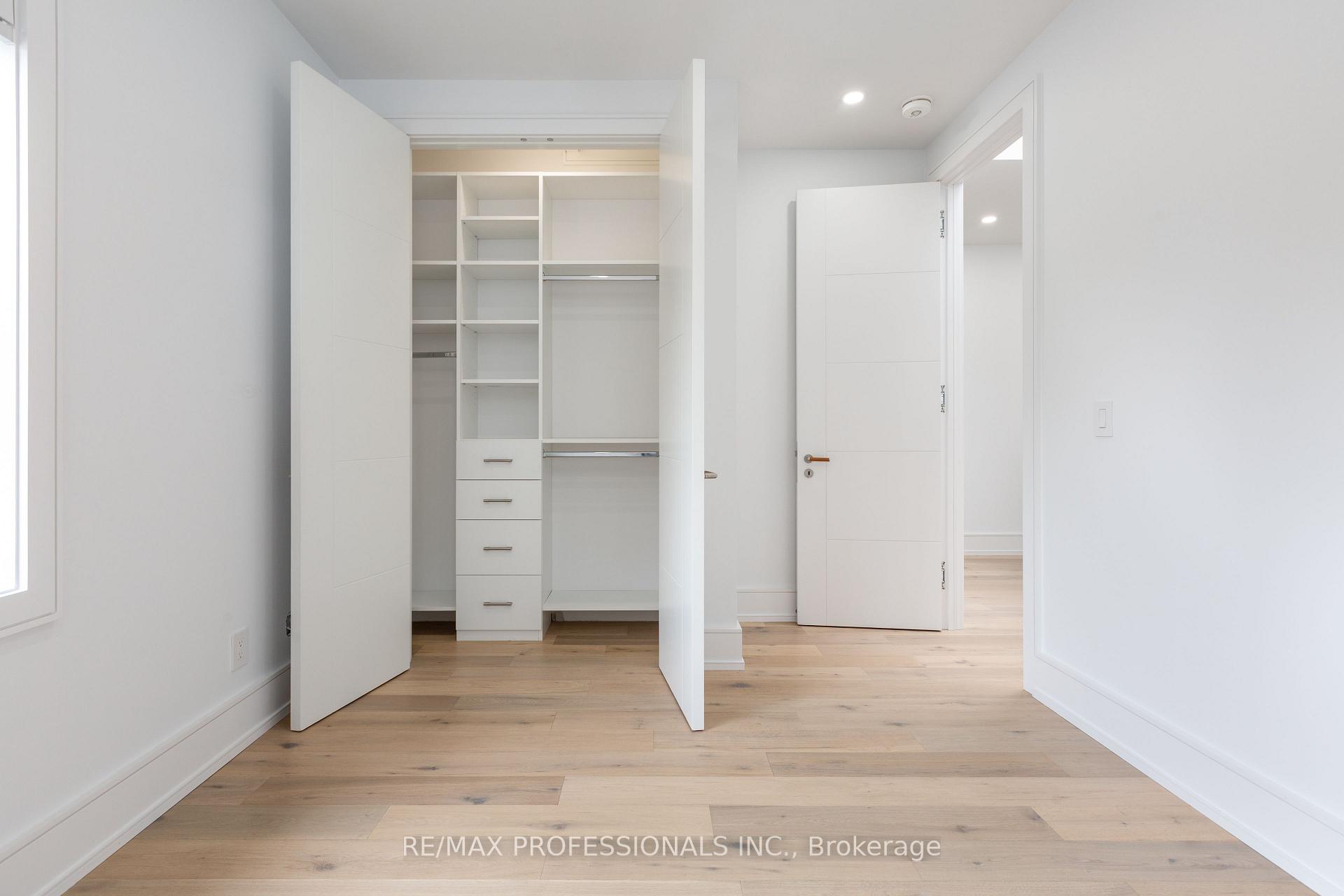 Photo 27 of 28 Martin Grove Road, Etobicoke, Islington-City Centre West — HOMEH