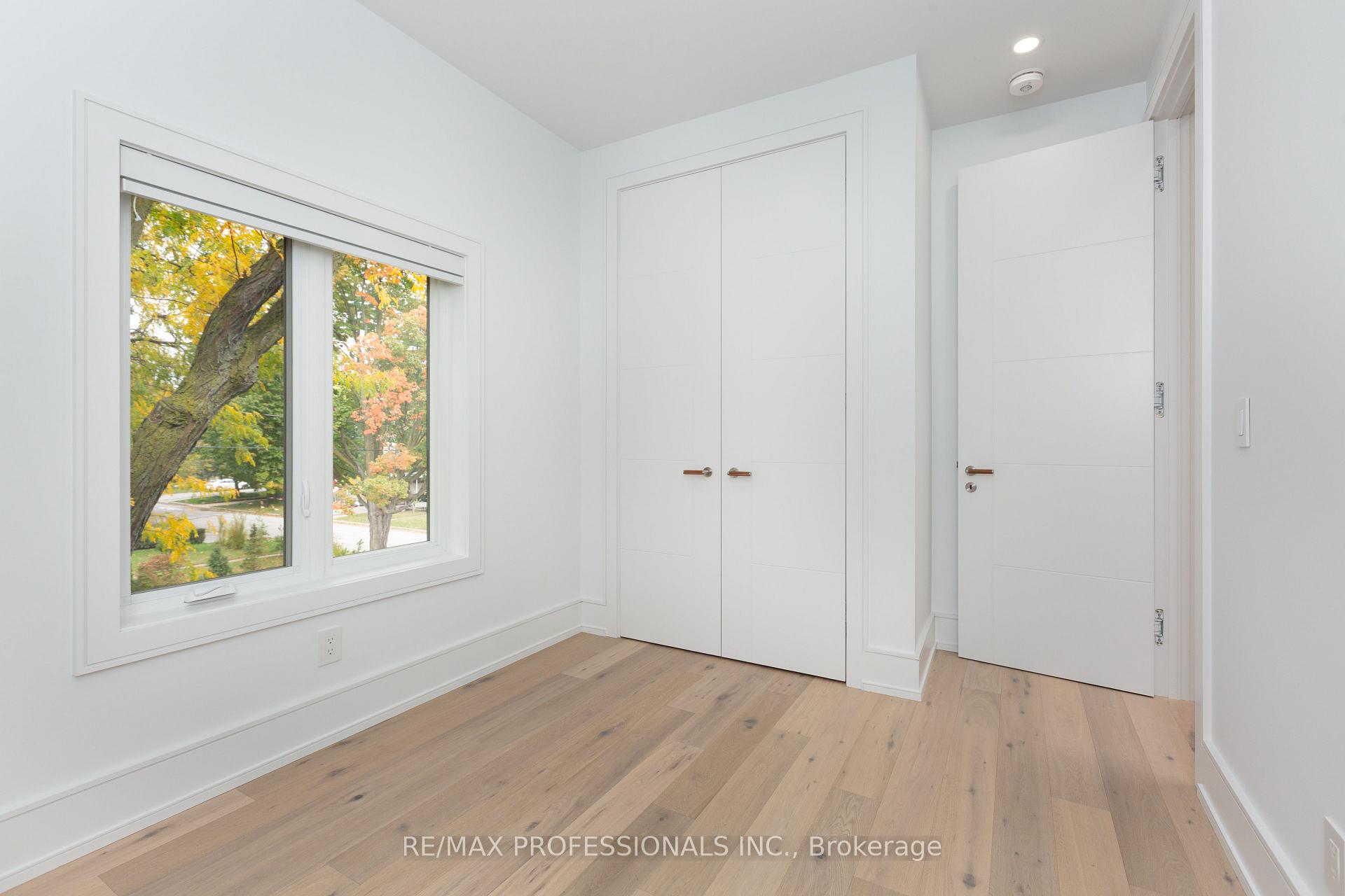 Photo 29 of 28 Martin Grove Road, Etobicoke, Islington-City Centre West — HOMEH