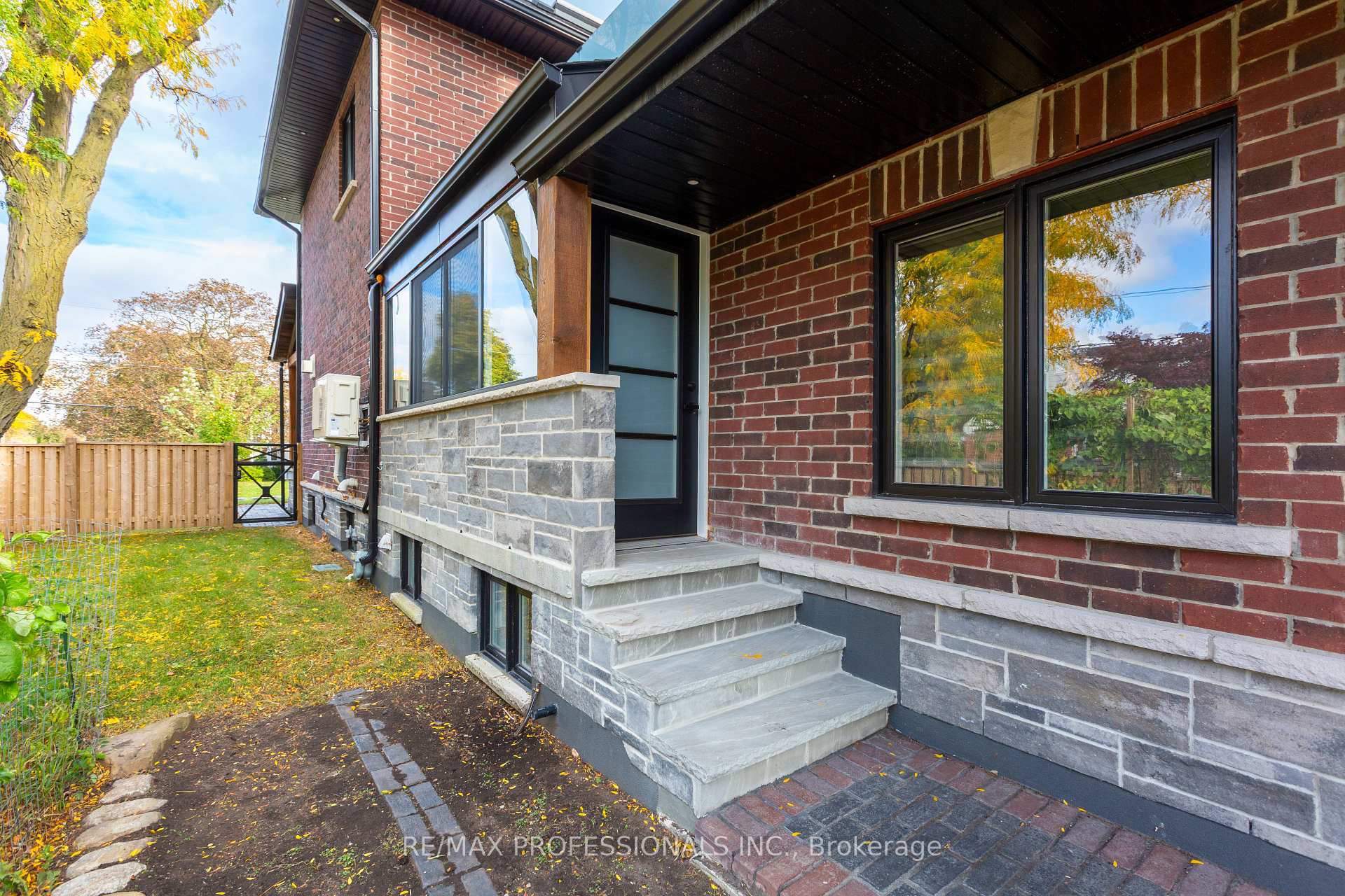 Photo 45 of 28 Martin Grove Road, Etobicoke, Islington-City Centre West — HOMEH