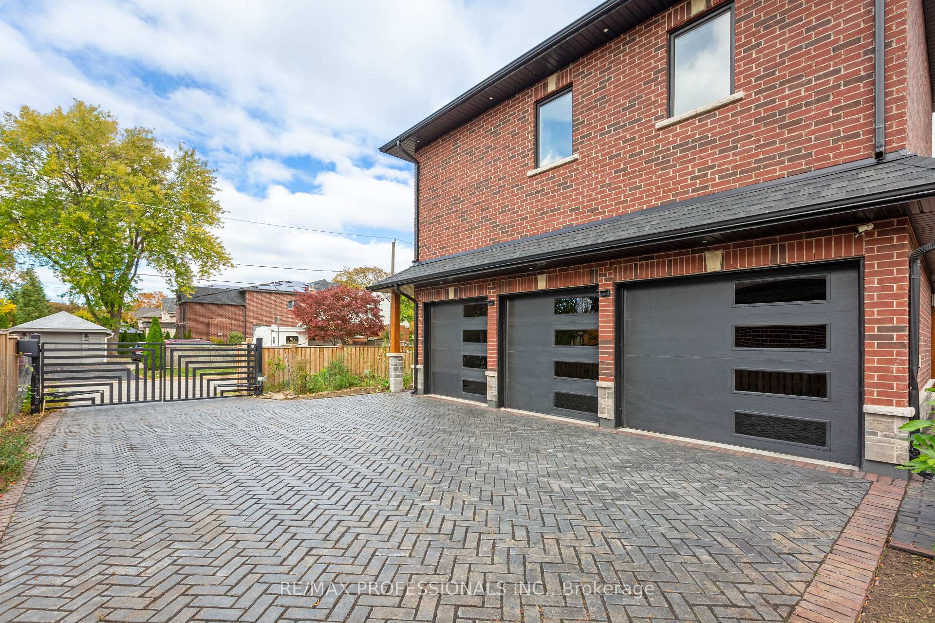 Photo 49 of 28 Martin Grove Road, Etobicoke, Islington-City Centre West — HOMEH