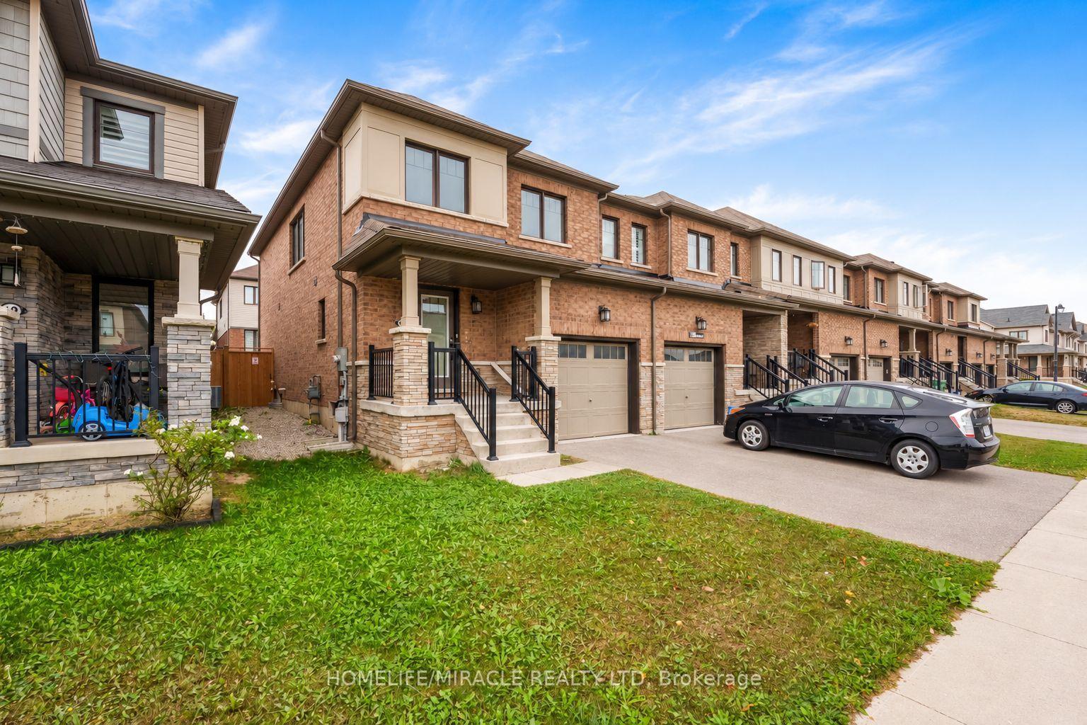 Photo 2 of 15 Bradshaw Drive, Hamilton, Stoney Creek Mountain — HOMEH